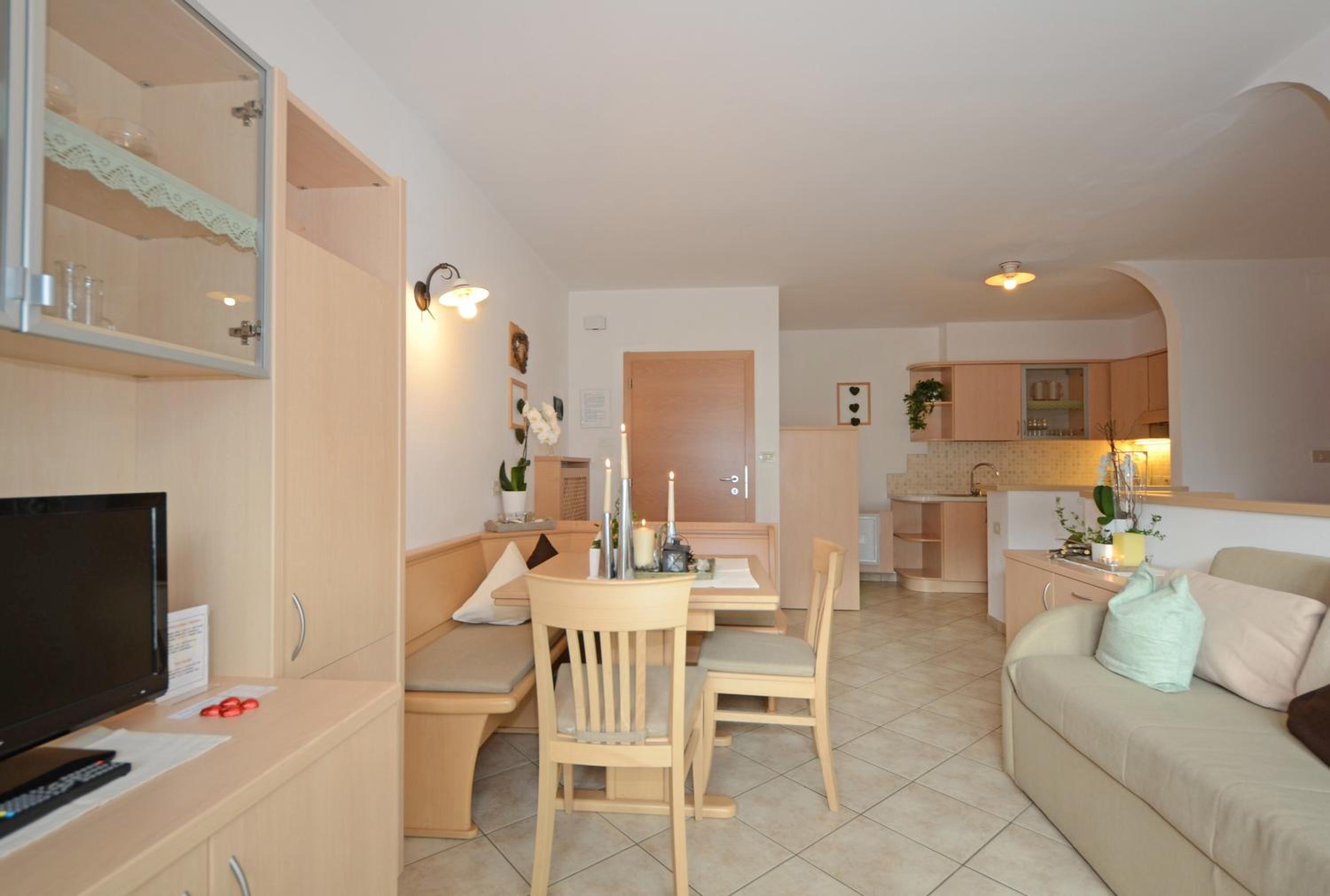 Two-Bedroom Apartment (4 Adults) - Photo 6
