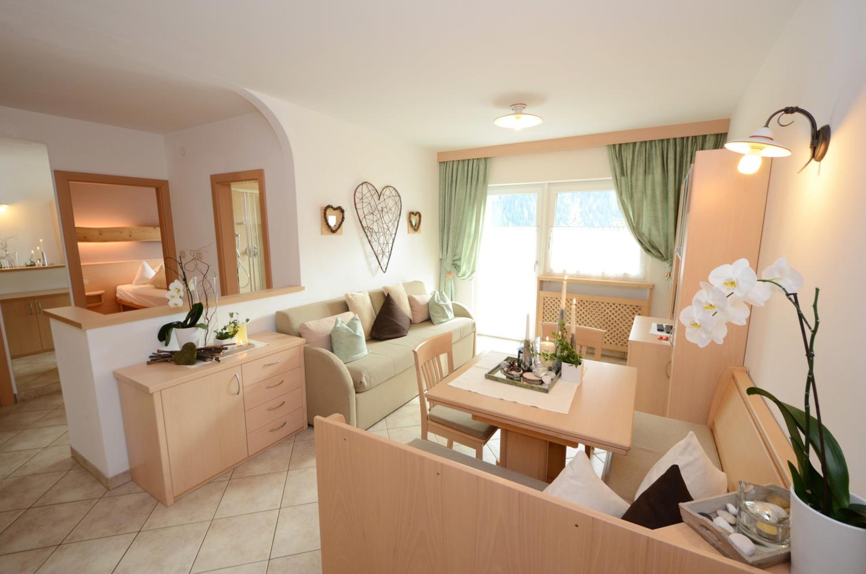 Two-Bedroom Apartment (4 Adults) - Photo 2