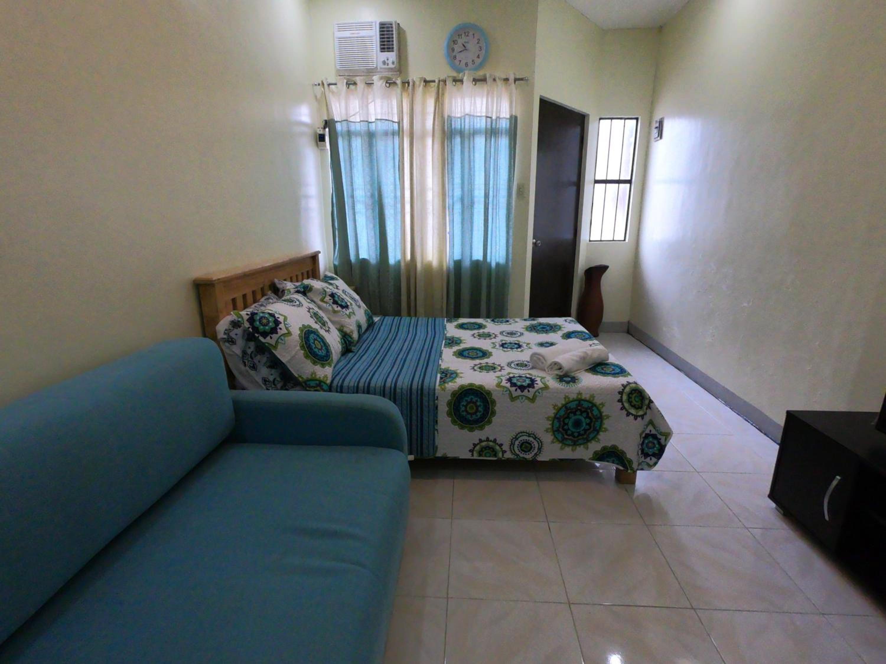 Apartment photo 2