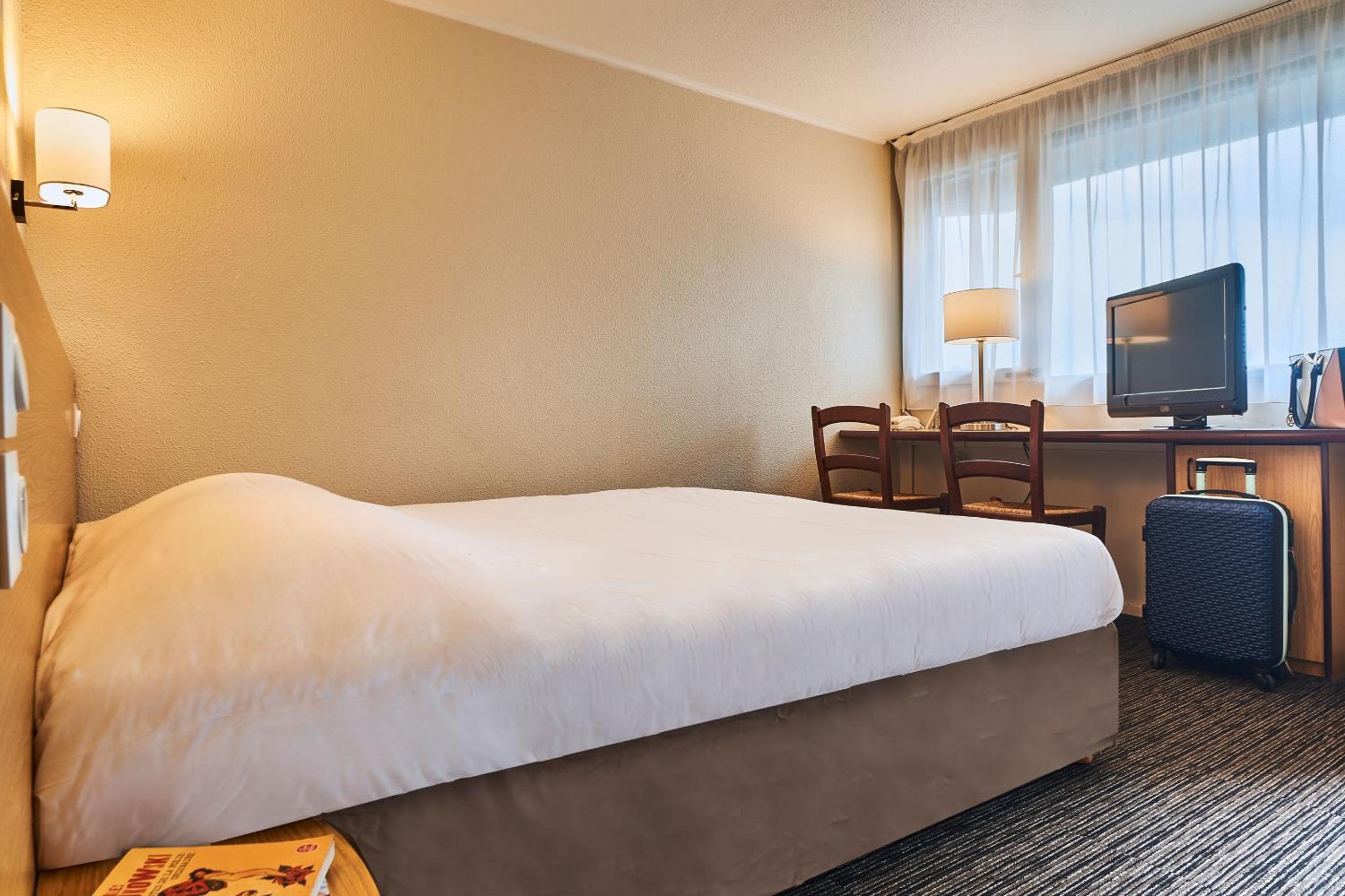 Double Room with One Double Bed - Photo 6