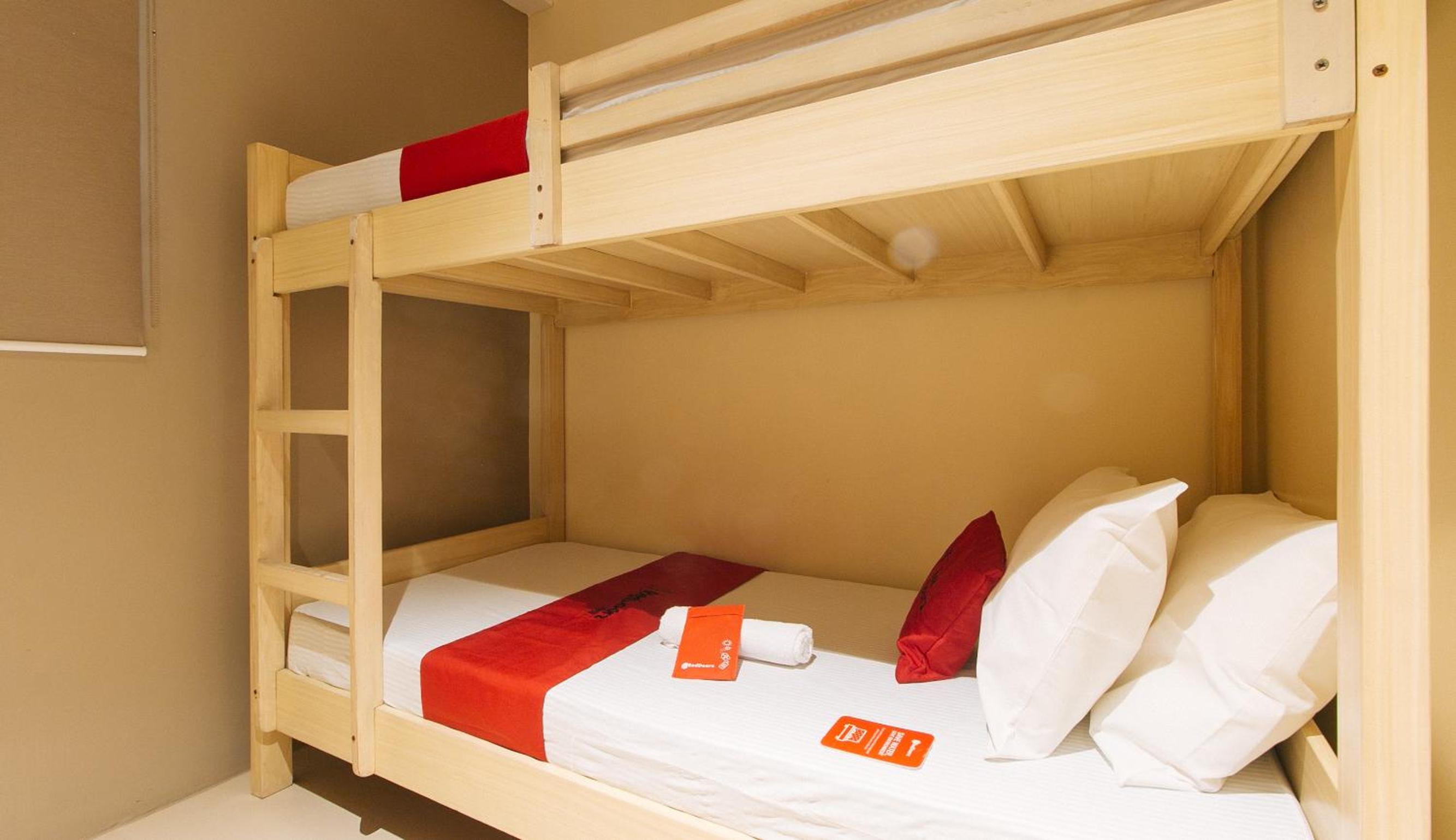 Standard Double Room - Photo 8