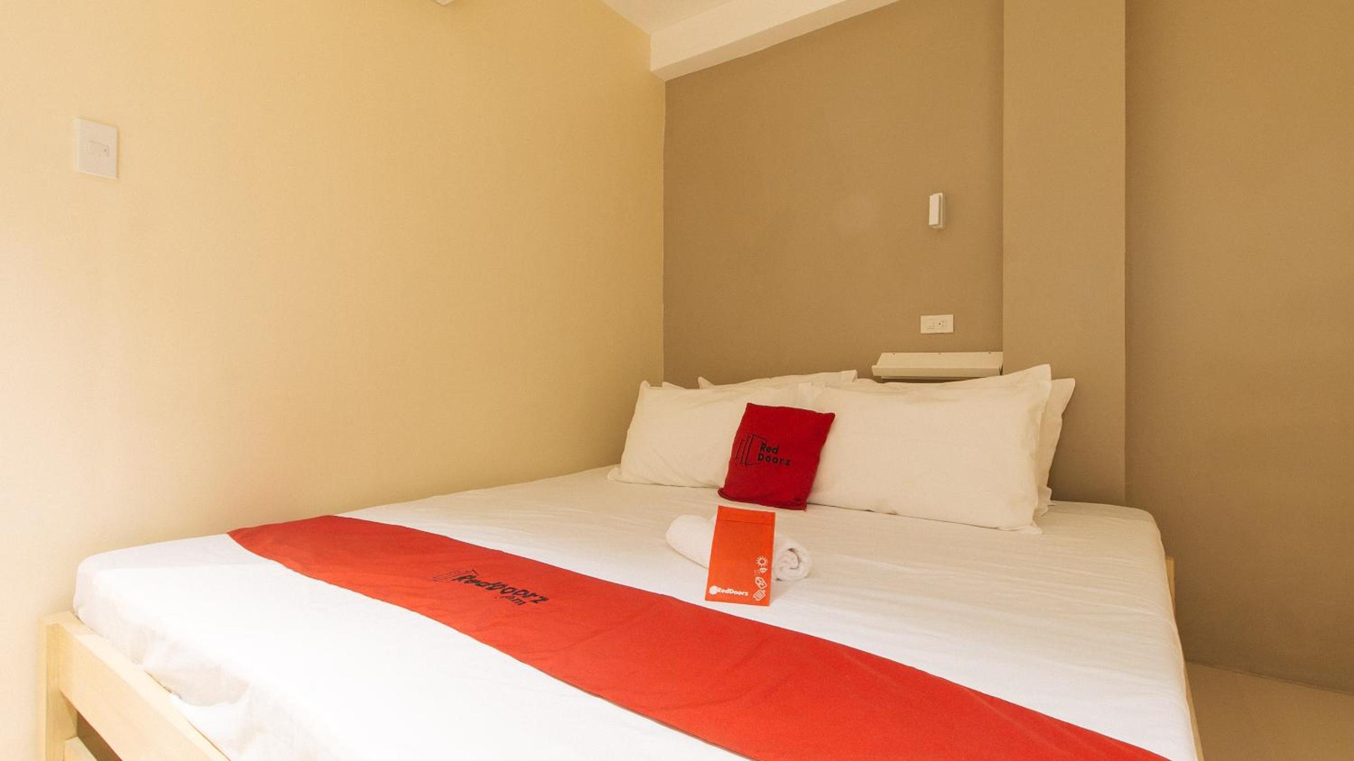 Deluxe Room - Photo 4