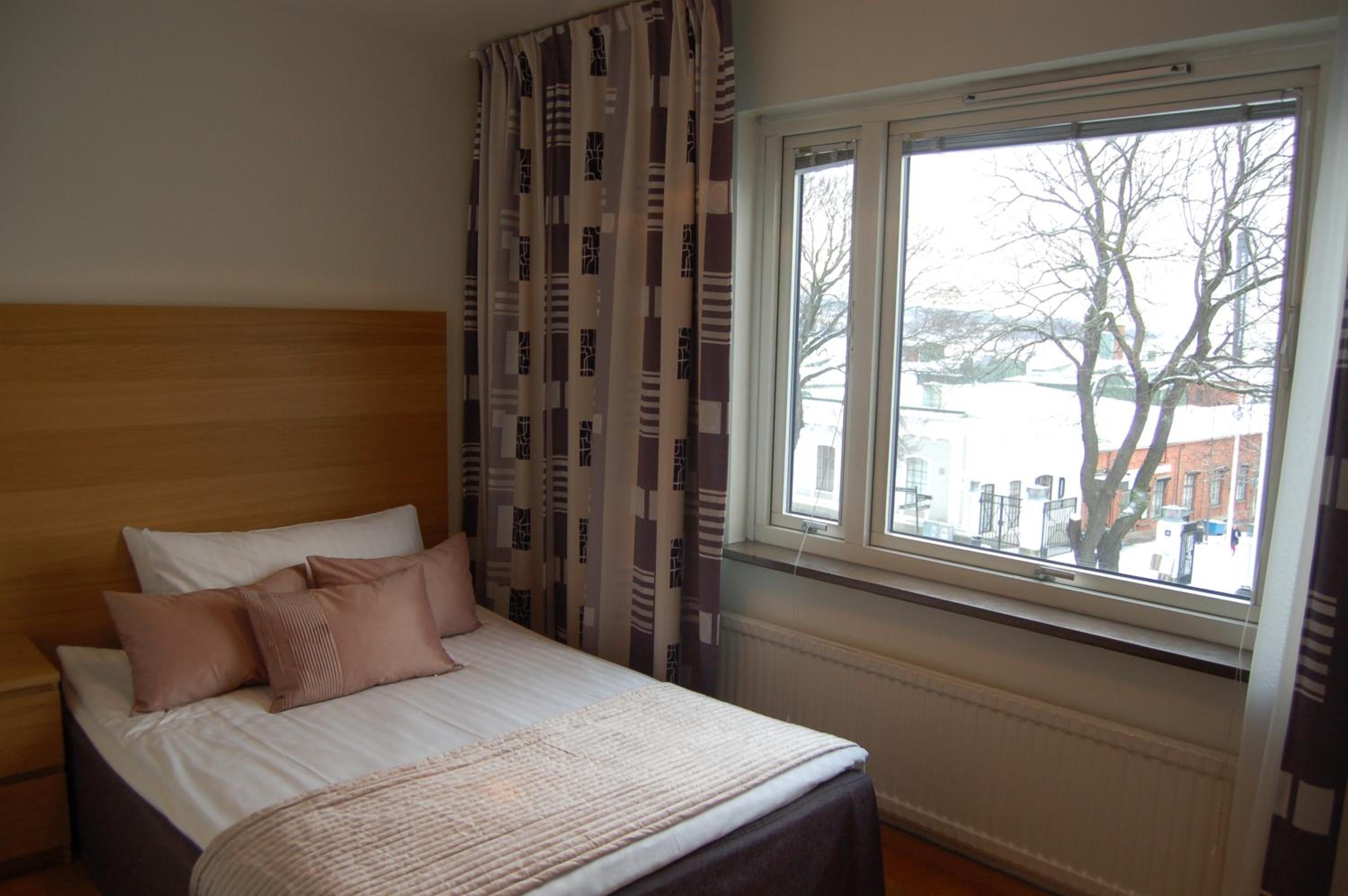 Economy Double Room - Photo 4