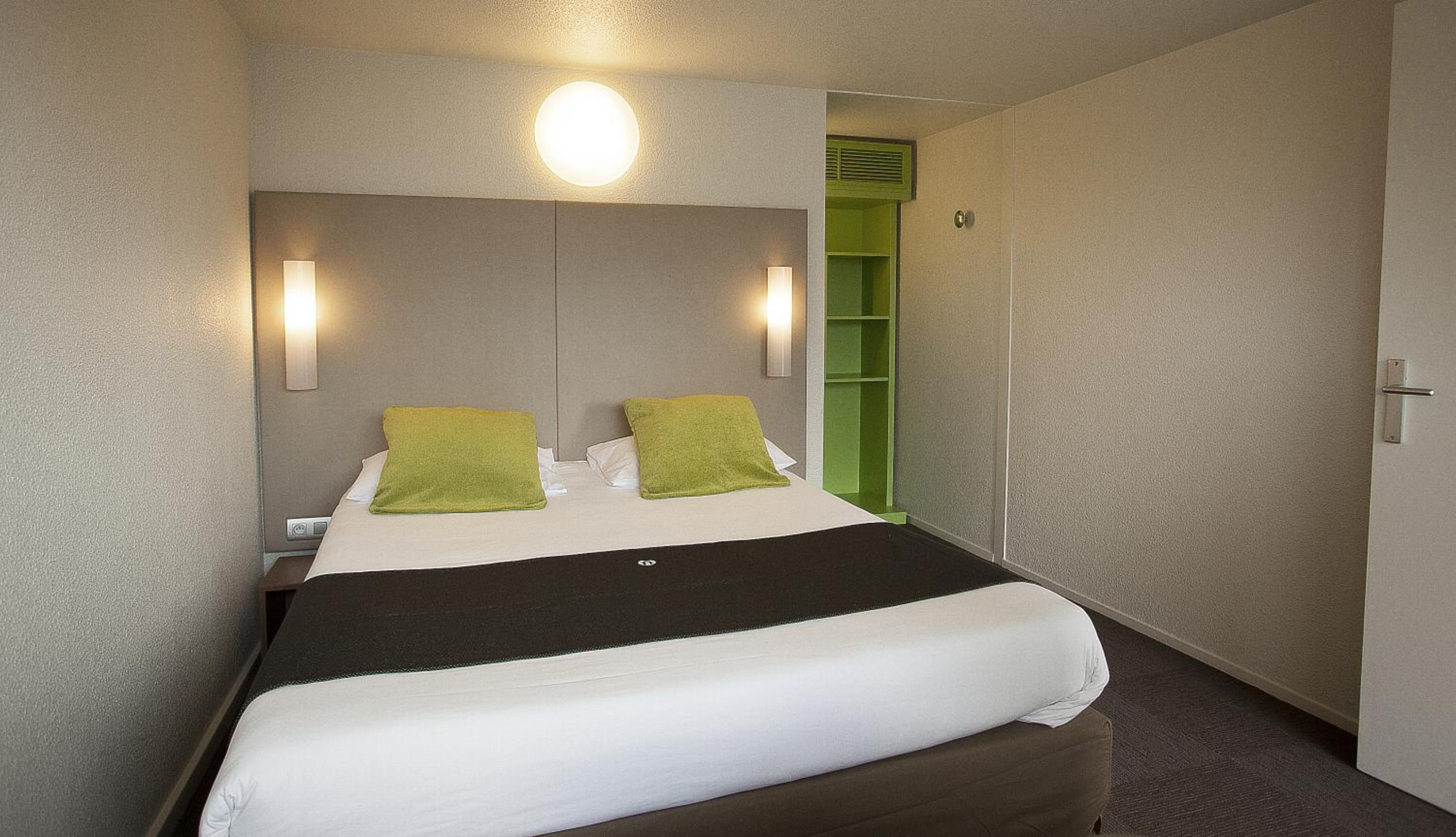 Standard Double Room - Photo 4