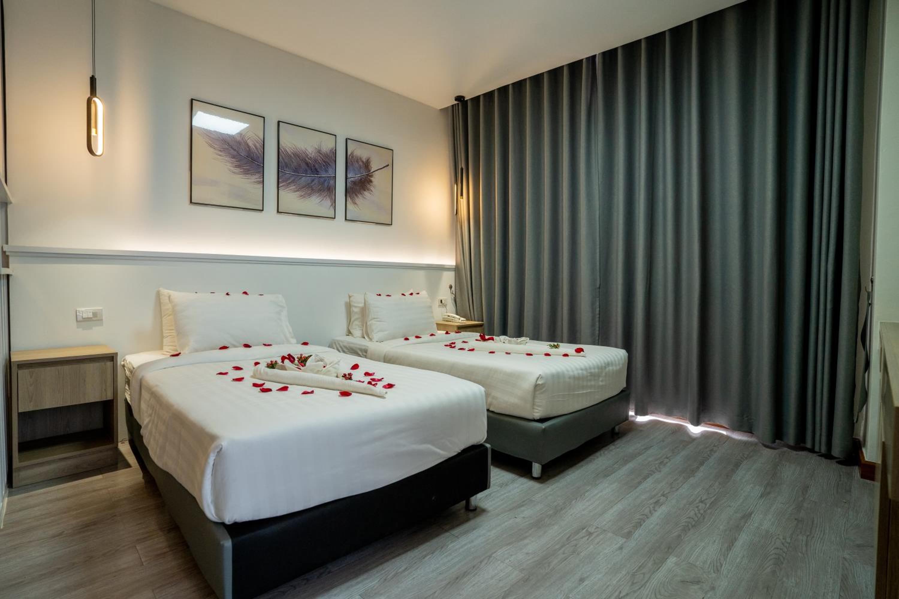 Deluxe Twin Room - Photo 20