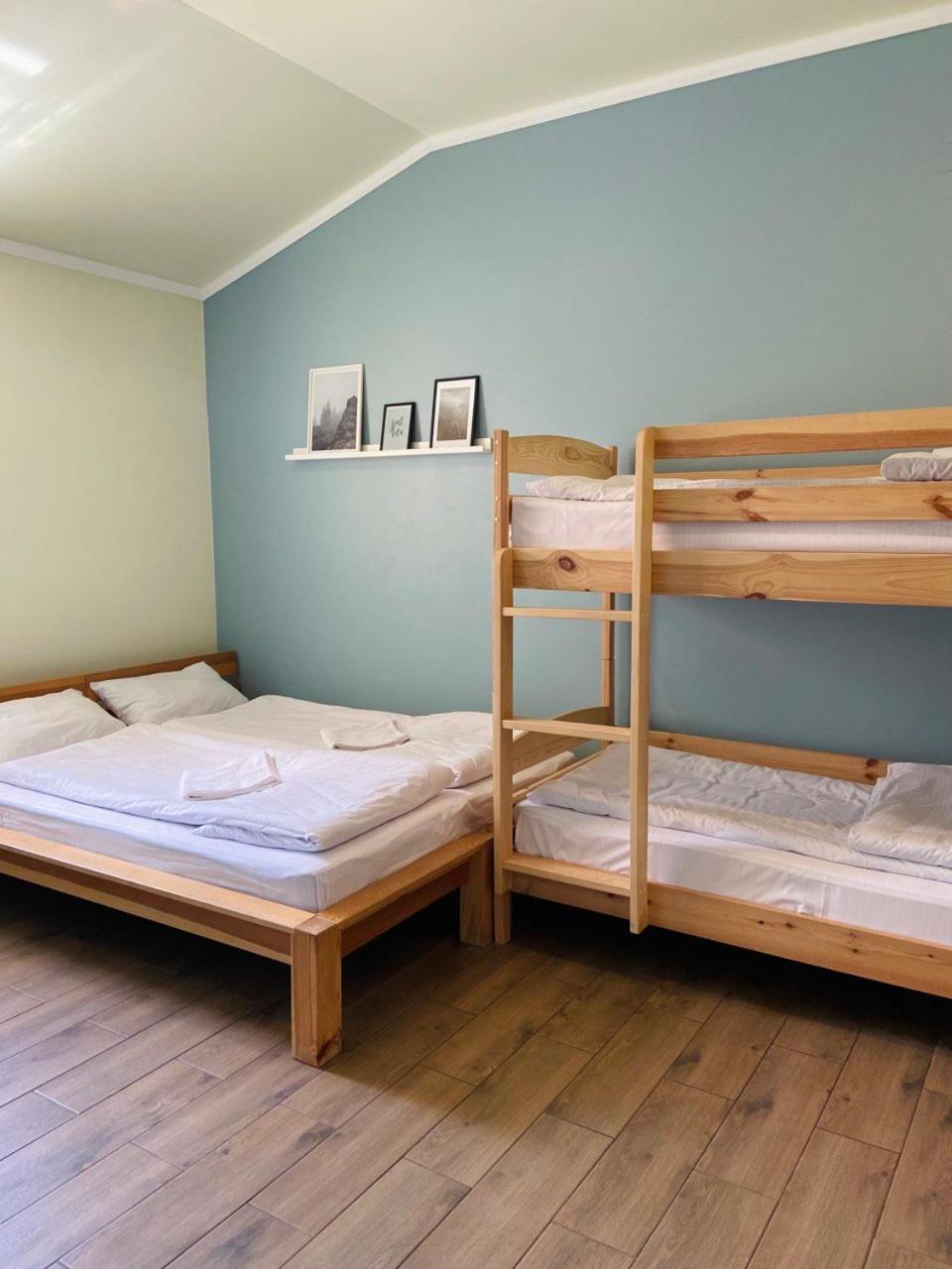 Economy Quadruple Room with Shared Bathroom photo 2