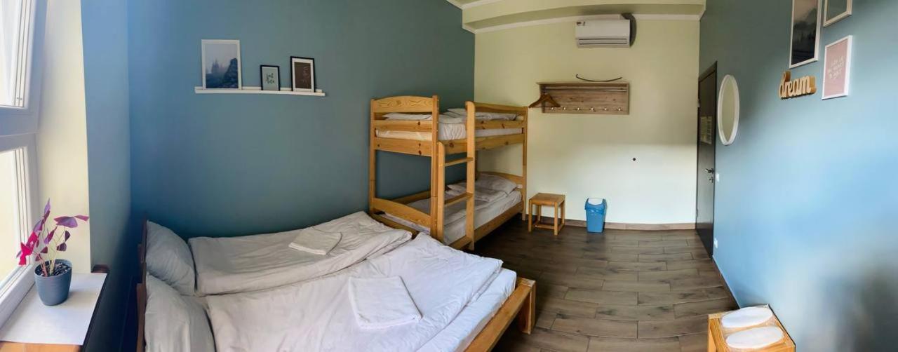 Economy Quadruple Room with Shared Bathroom photo 1