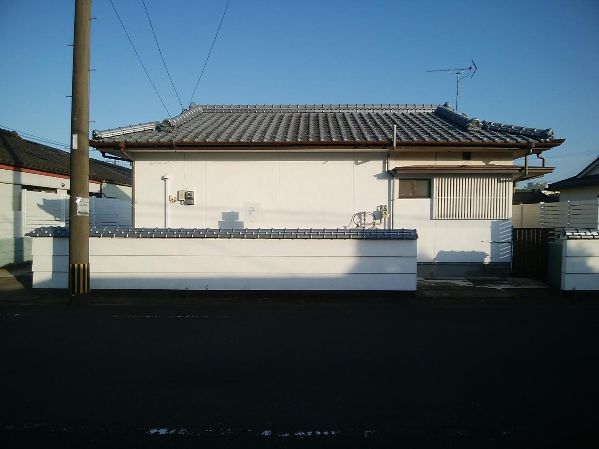 Three-Bedroom House - Photo 7