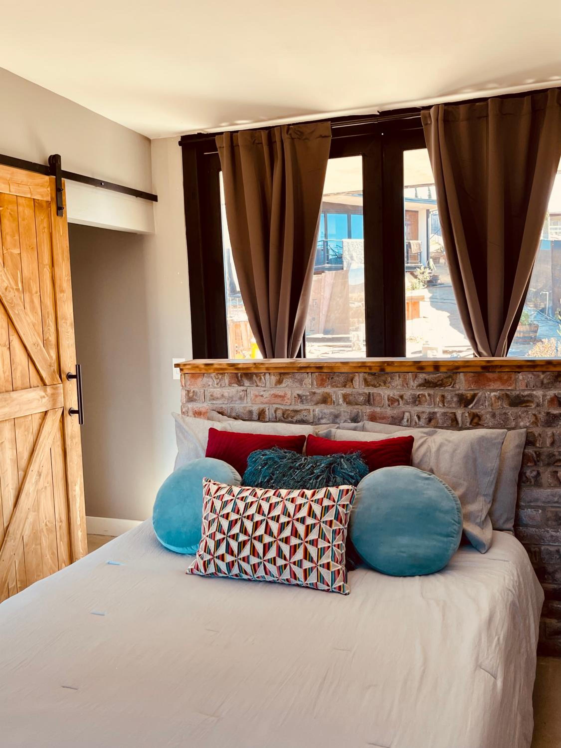 Junior Suite with Pool View - Photo 1