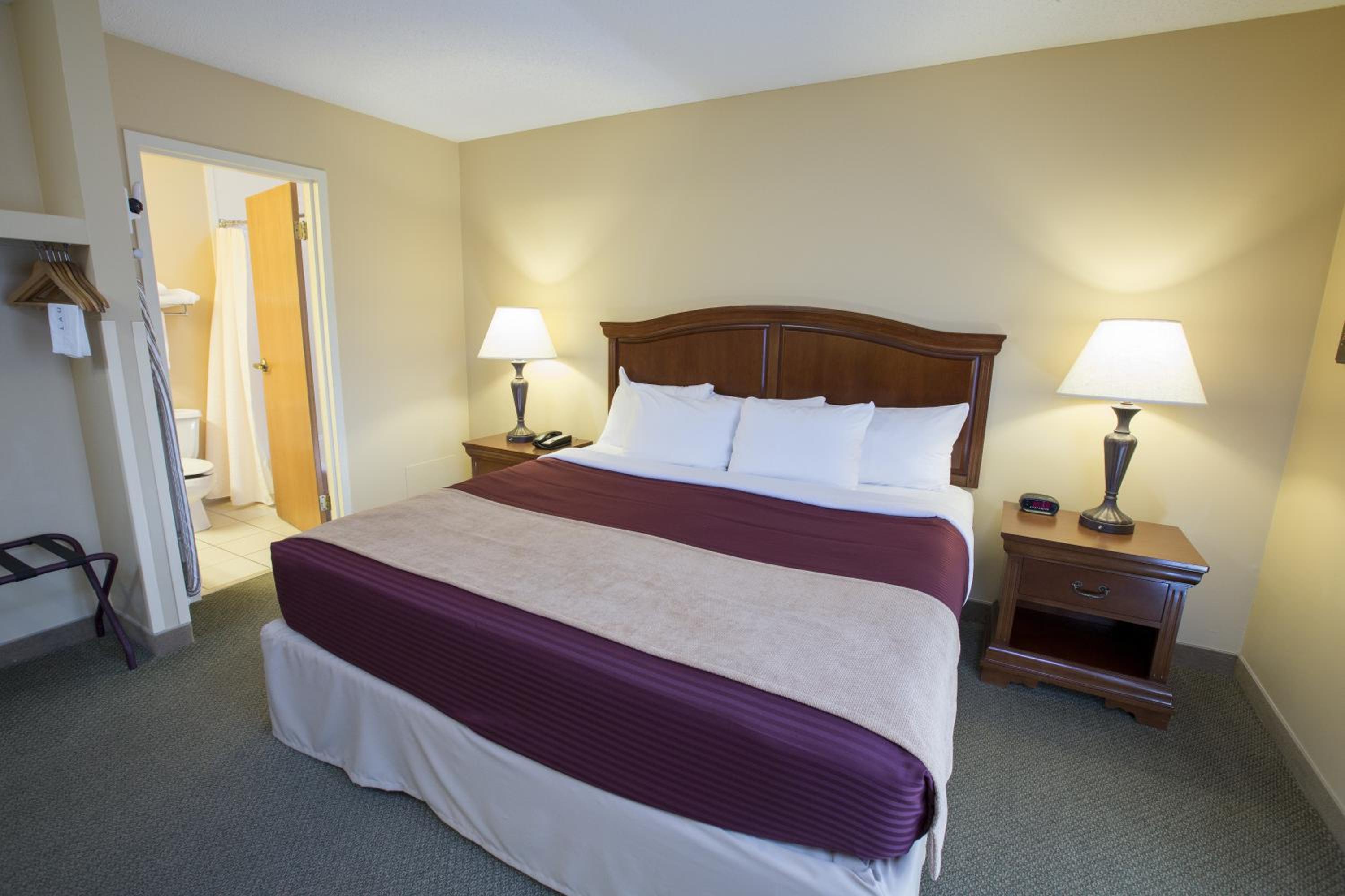 Deluxe King Room