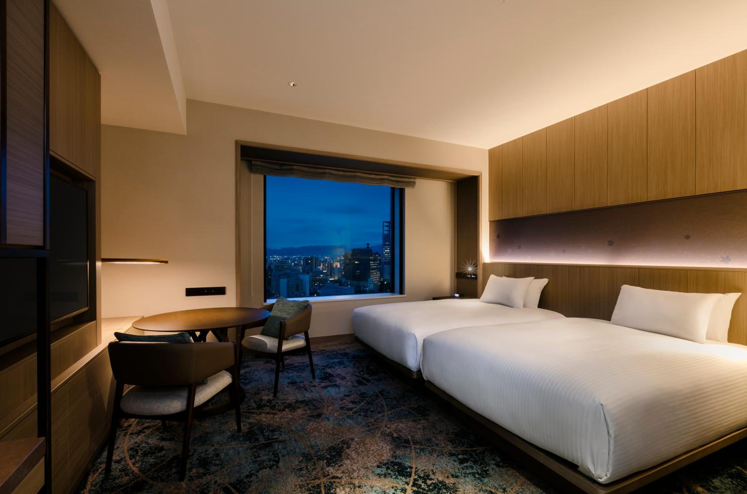 Premium Twin Room - Photo 3