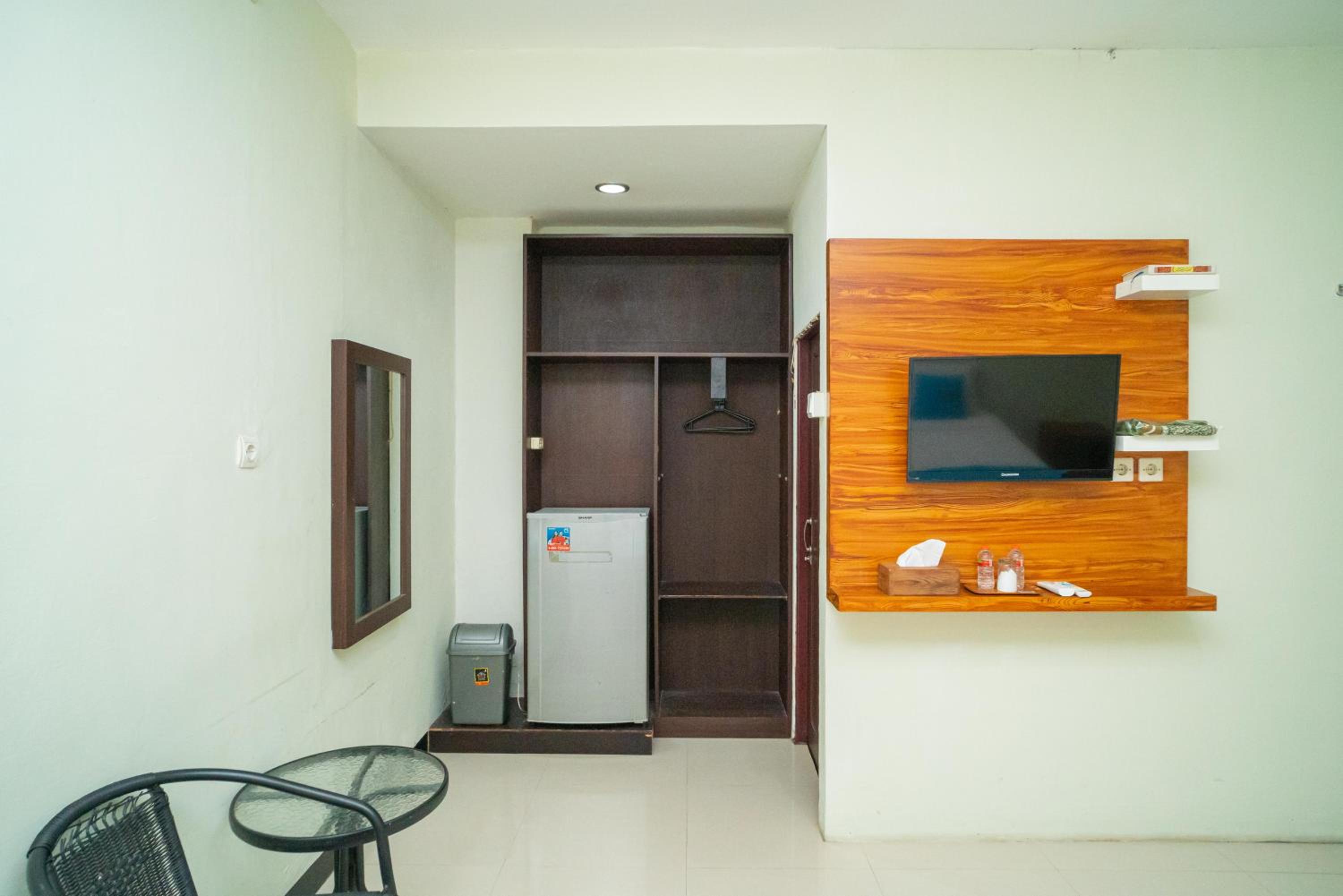 Deluxe Room - Photo 3