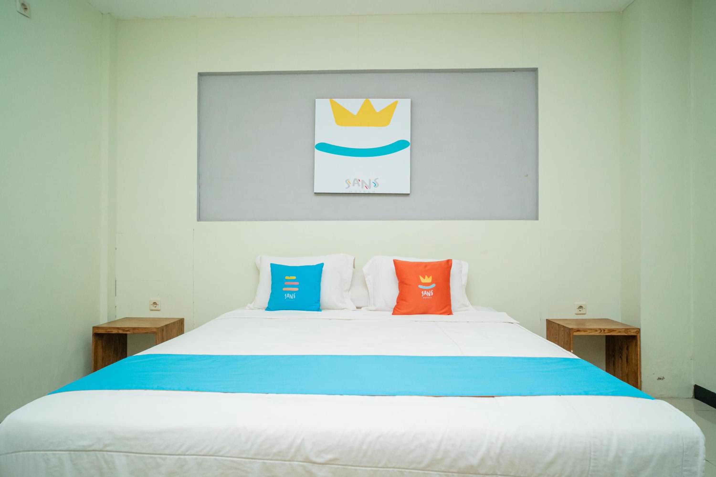 Deluxe Room - Photo 2