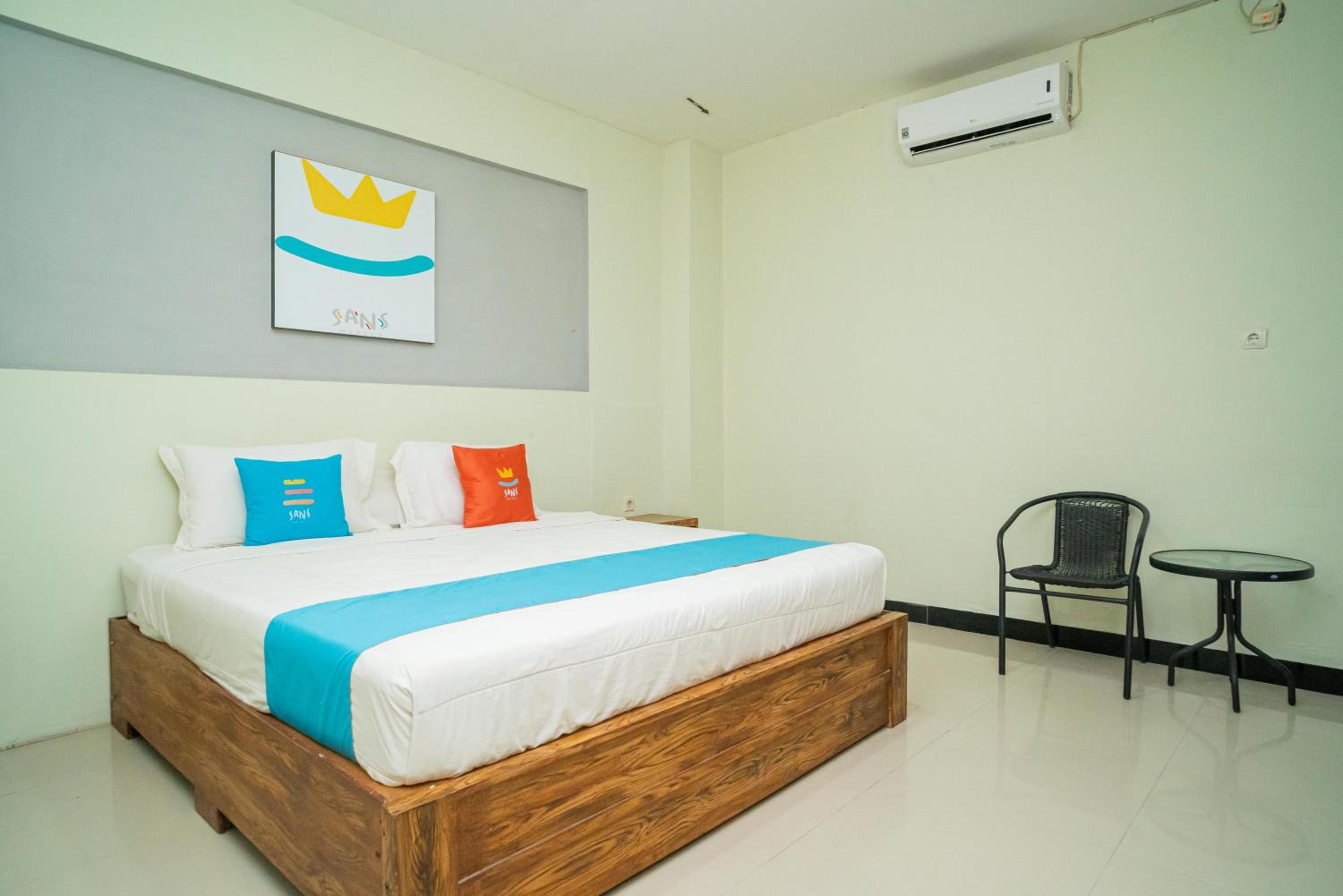 Deluxe Room - Photo 12