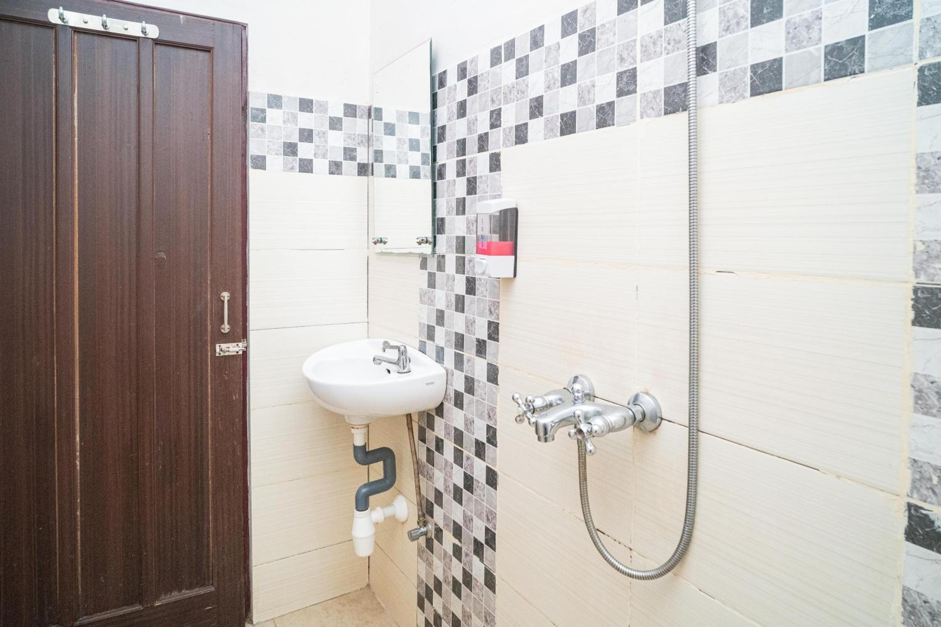 Superior Twin Room - Photo 5