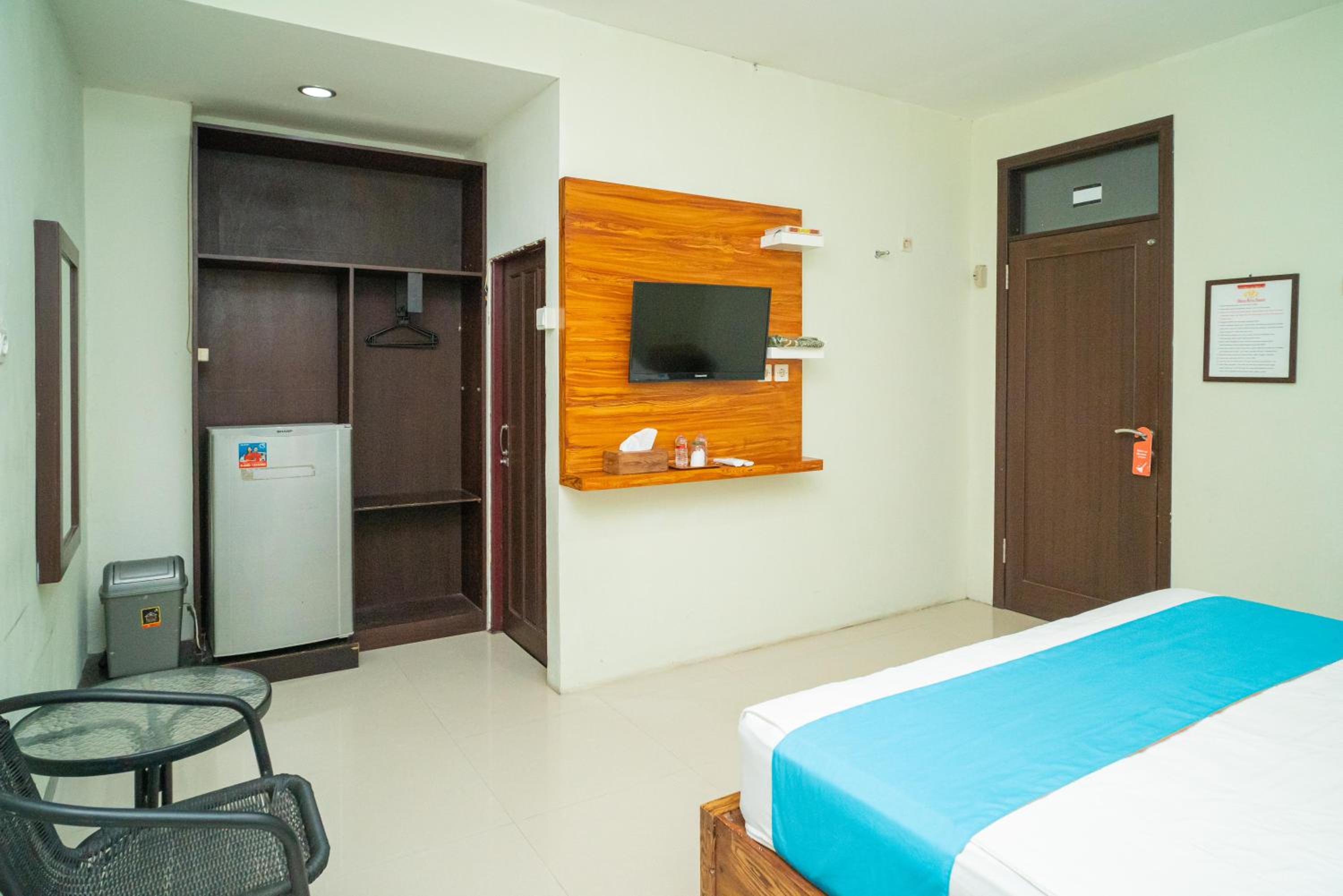 Deluxe Room - Photo 6