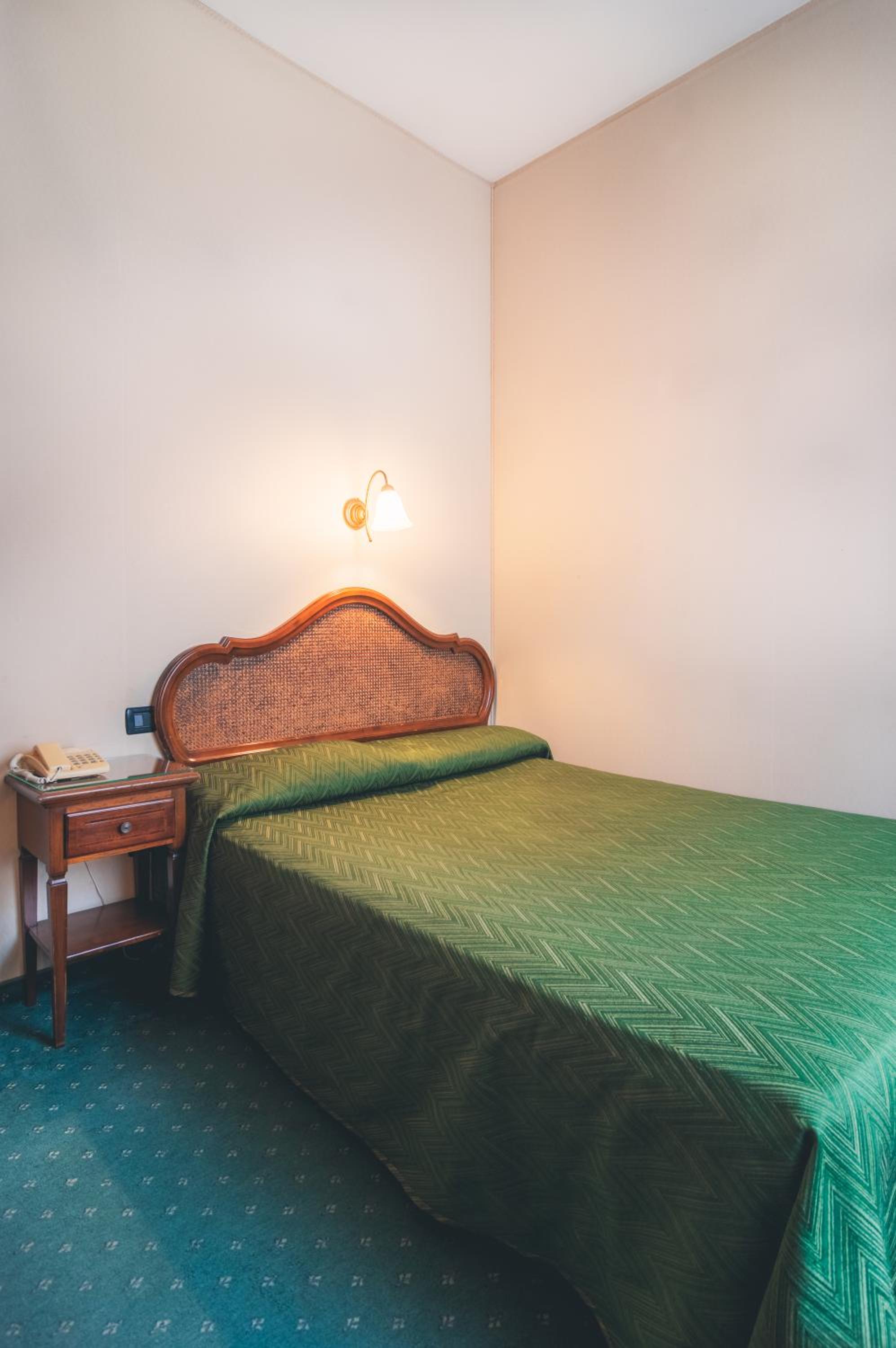 Standard Single Room - Annex photo 1