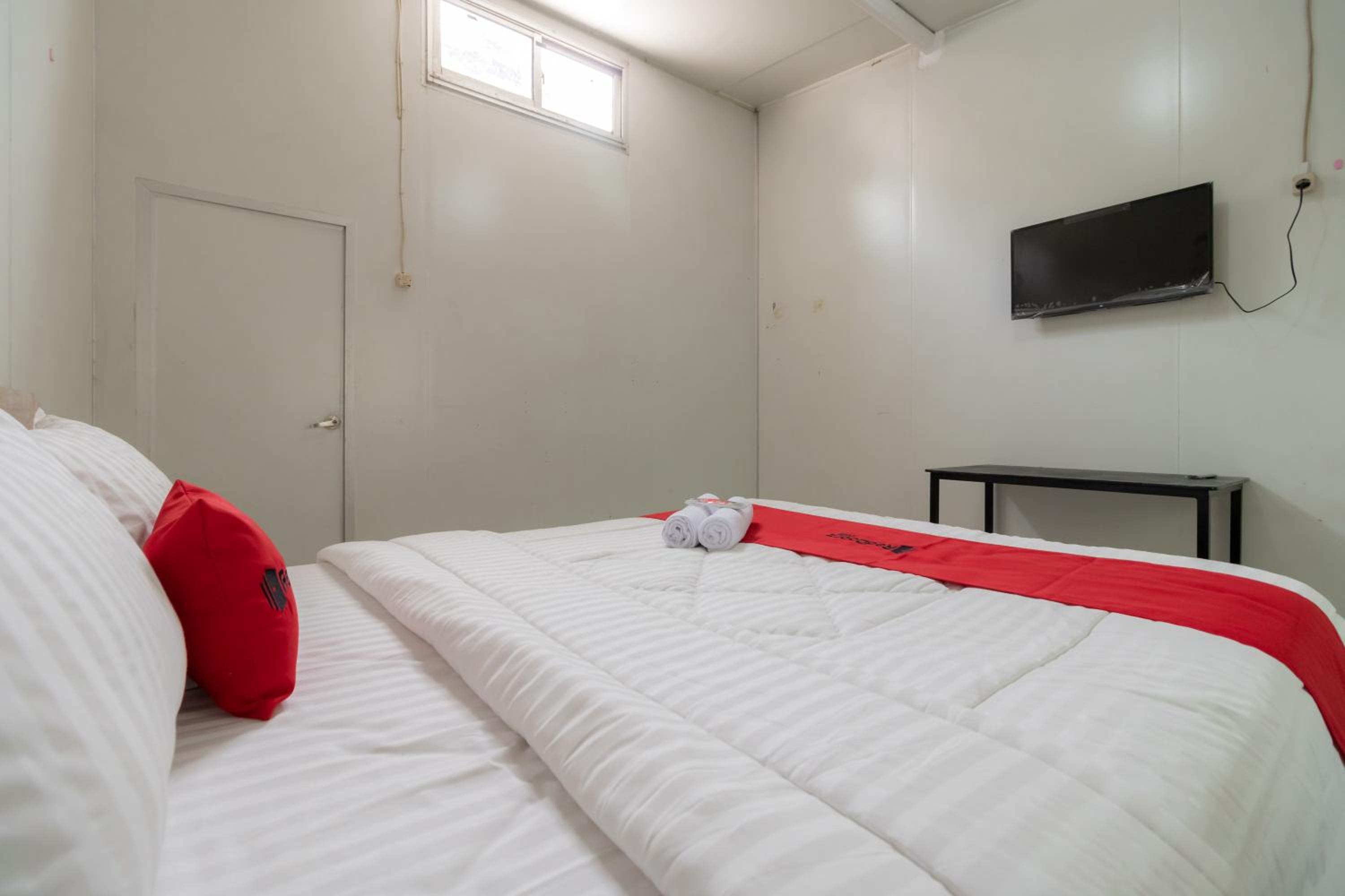 Standard Double Room - Photo 2