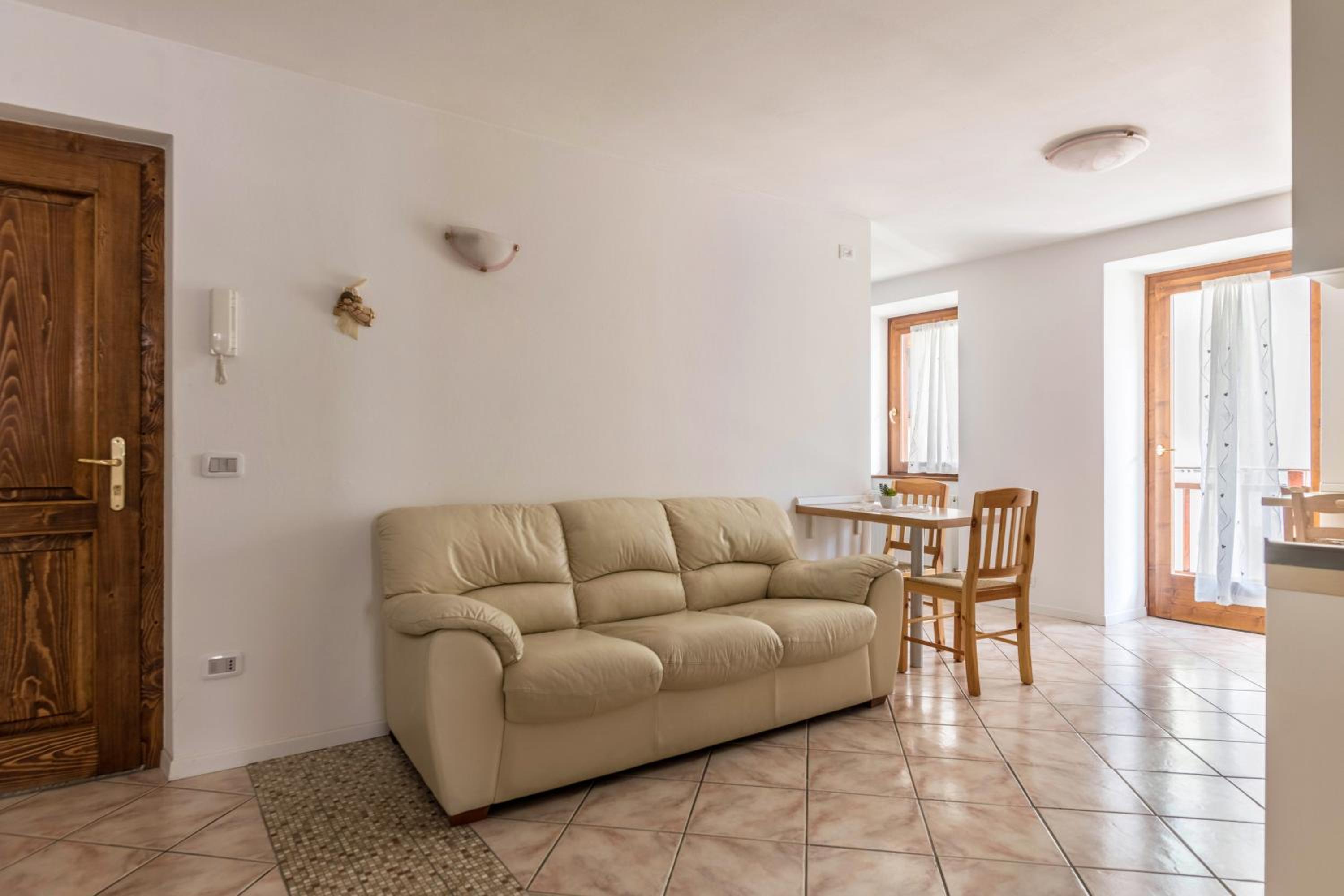 Superior One-Bedroom Apartment with Balcony