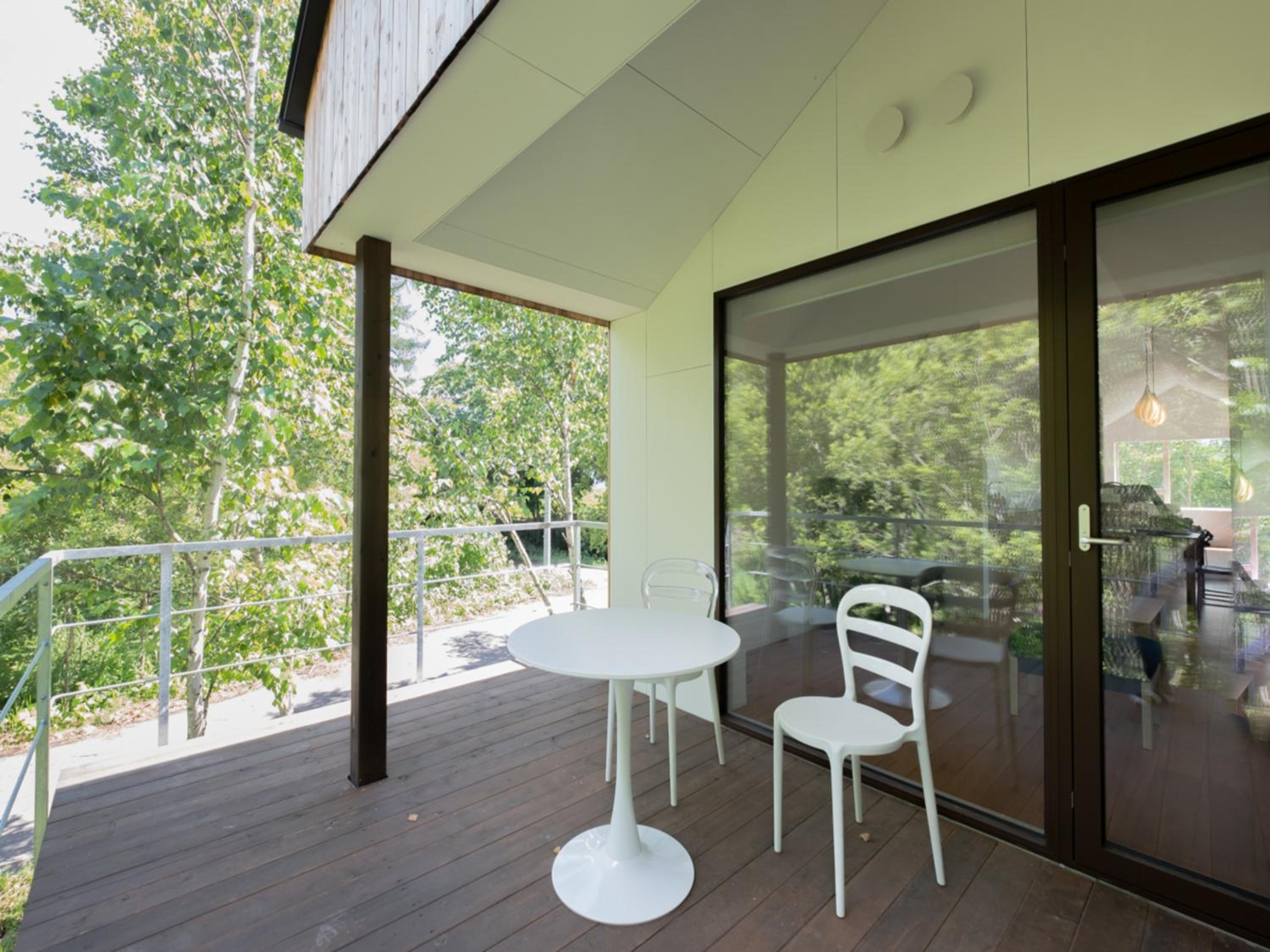 Two-Bedroom House - Photo 2