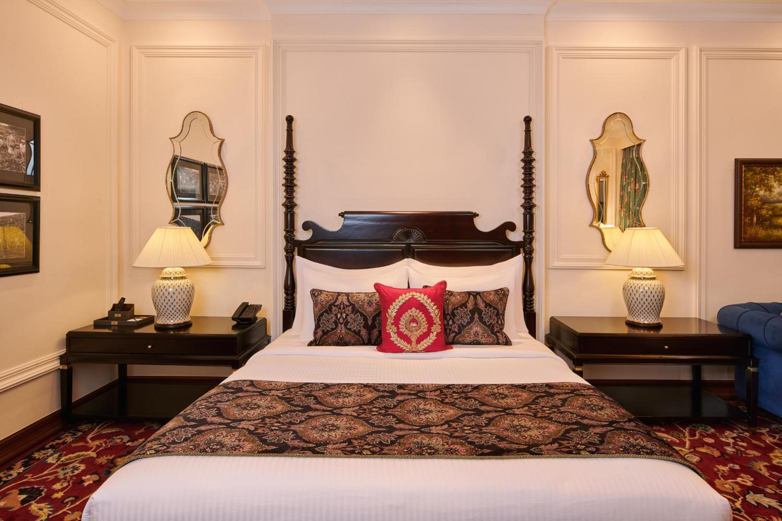 Sukna Suite  - 10% Discount on Foods & Soft Beverages* | 15% Discounts on Laundry Services* | INR 500 spa credit during your stay on selective Massage services. TnC Apply.* | Free Minibar - 2 cans of soft Beverages (Once on Arrival) - Photo 4