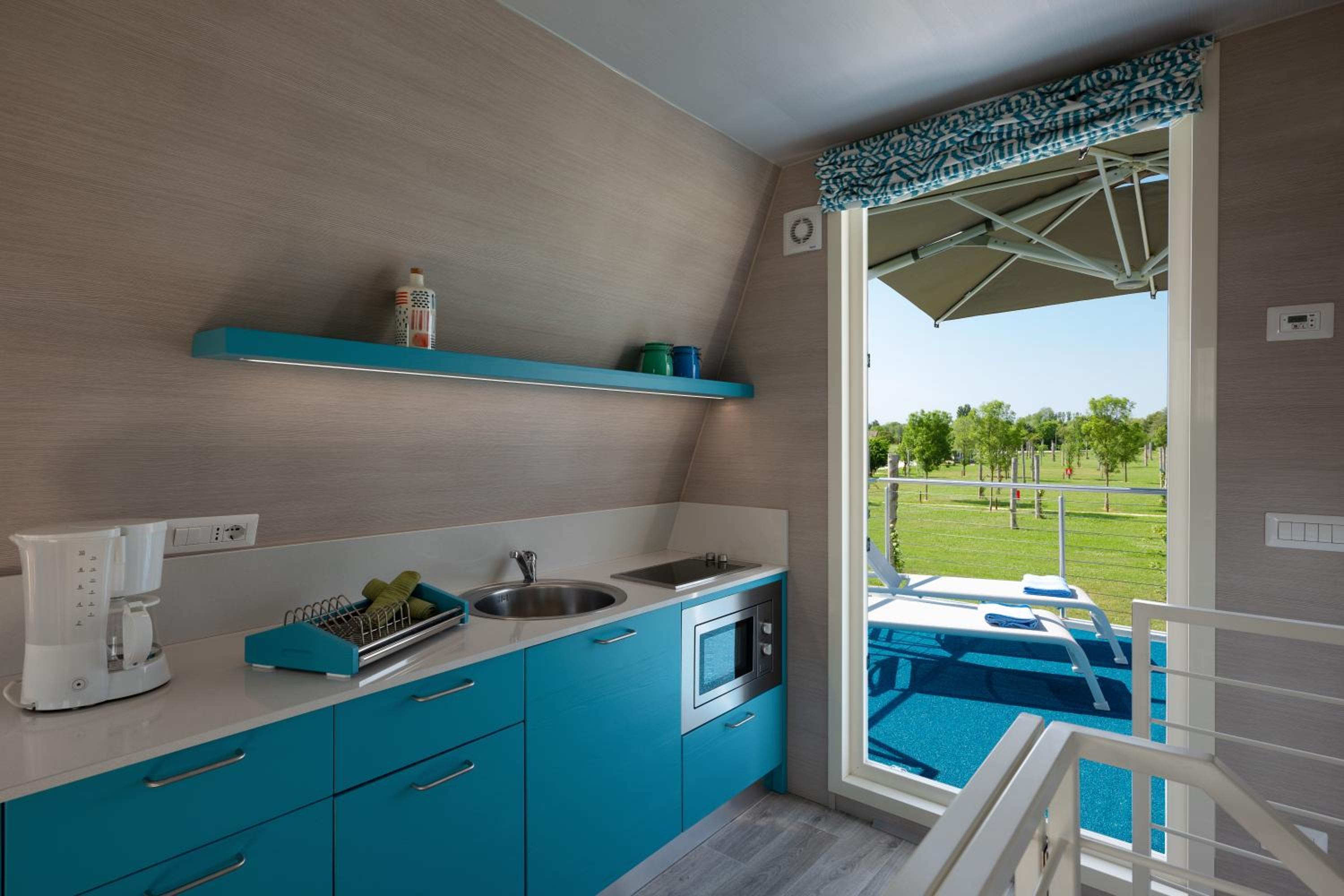 Houseboat  - Photo 10