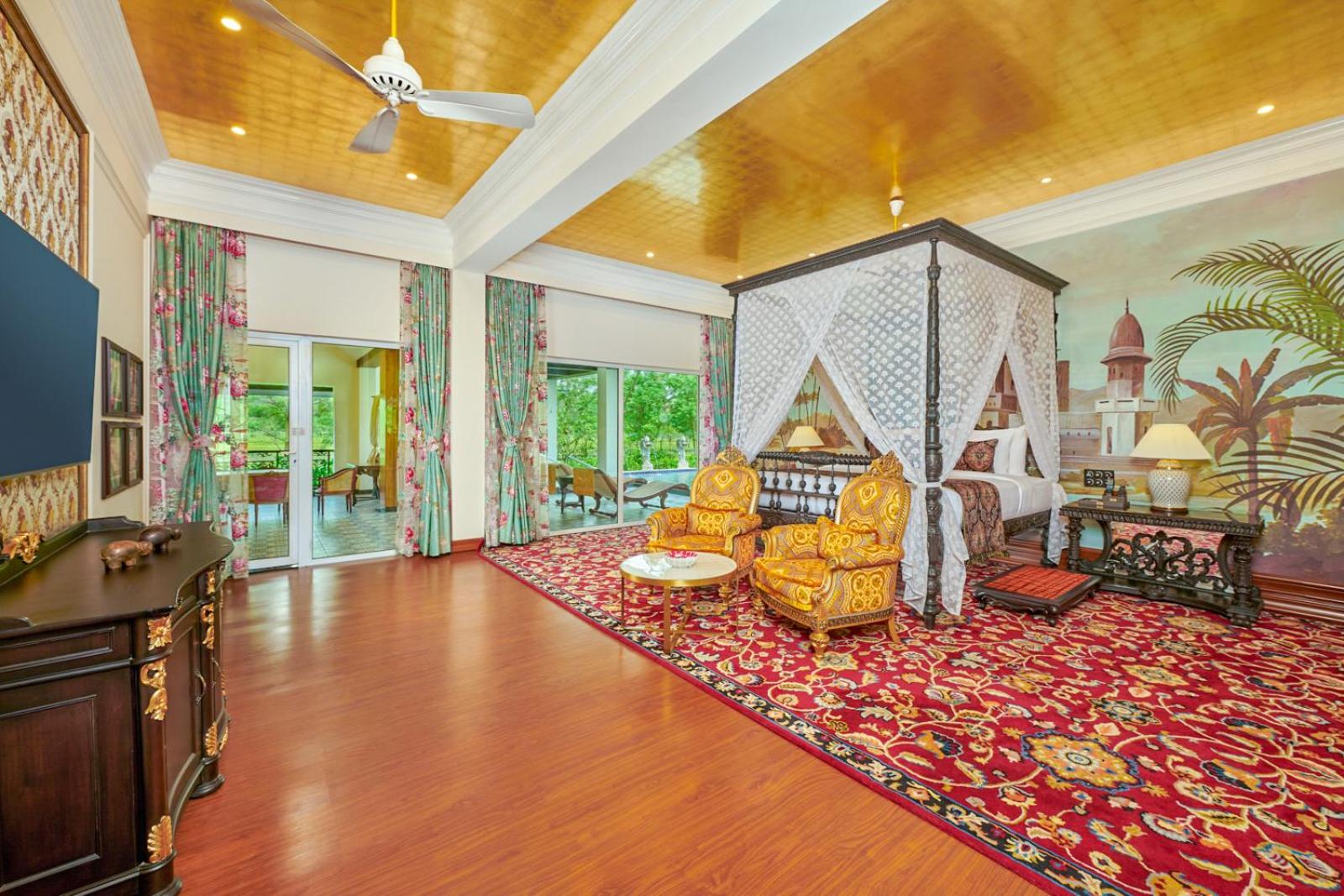 Colonial Suite -  10% Discount on Foods & Soft Beverages* | 15% Discounts on Laundry Services* | INR 500 spa credit during your stay on selective Massage services. TnC Apply.* | Free Minibar - 2 cans of soft Beverages (Once on Arrival)  - Photo 1
