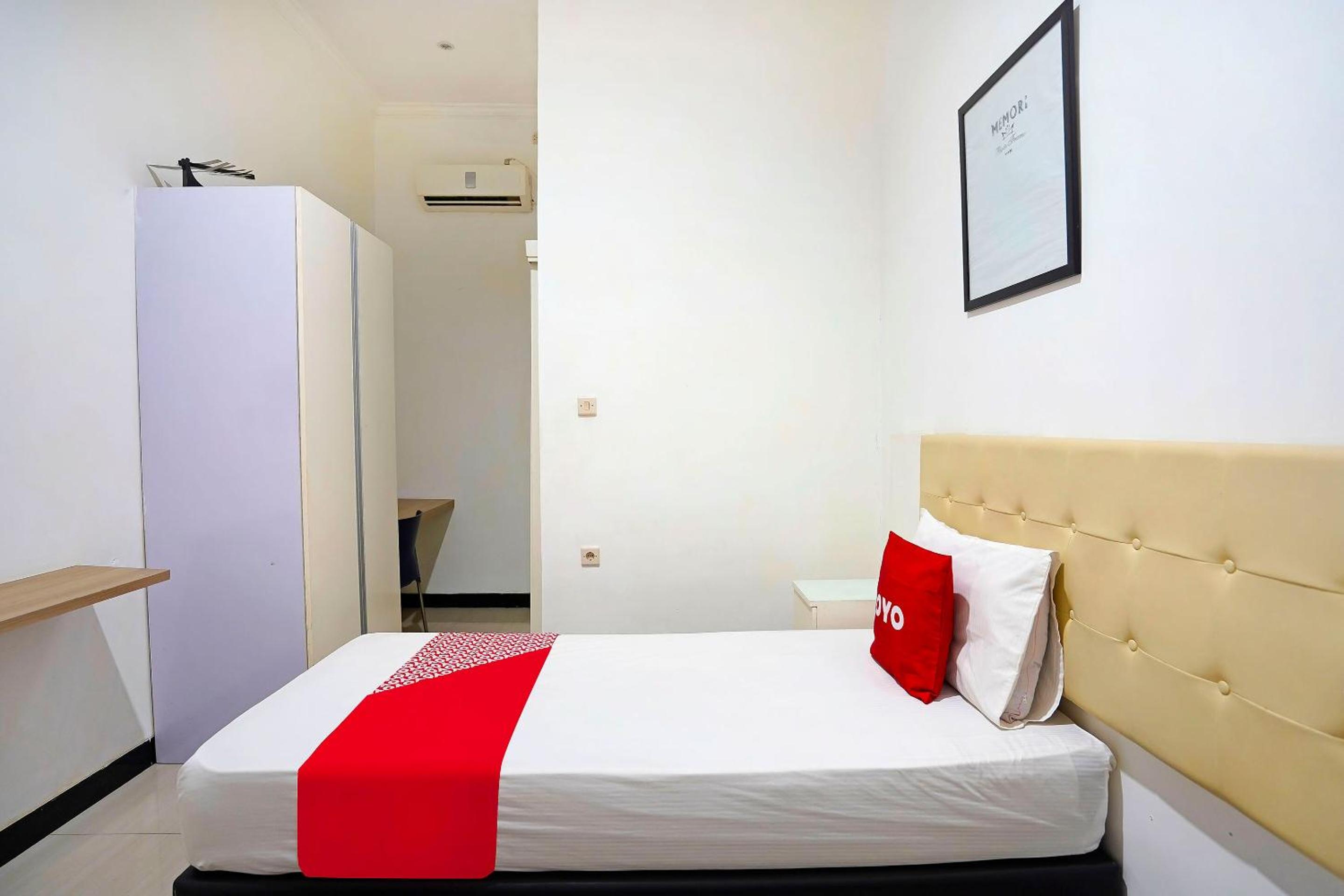Standard Twin Room photo 3