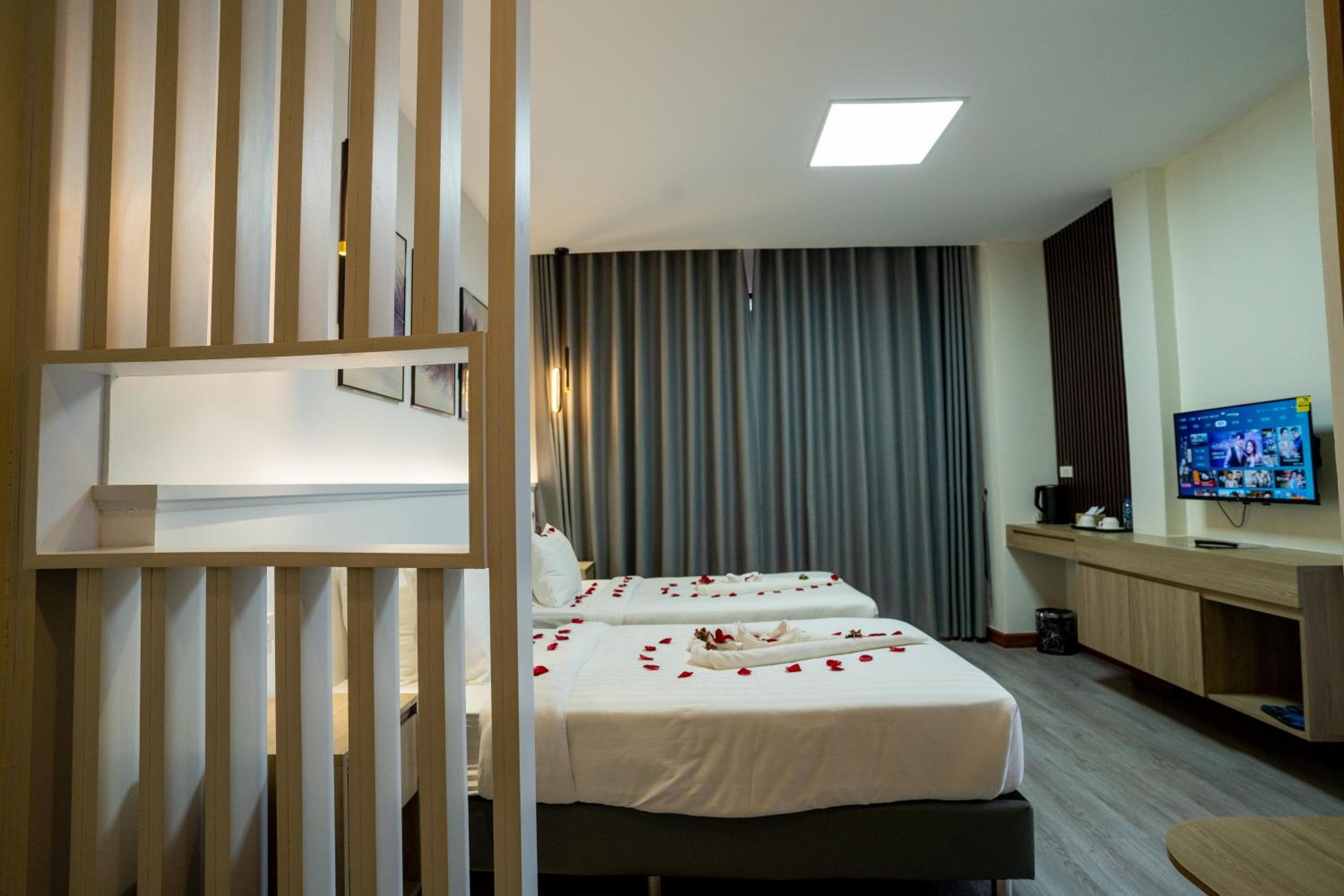 Deluxe Twin Room - Photo 6