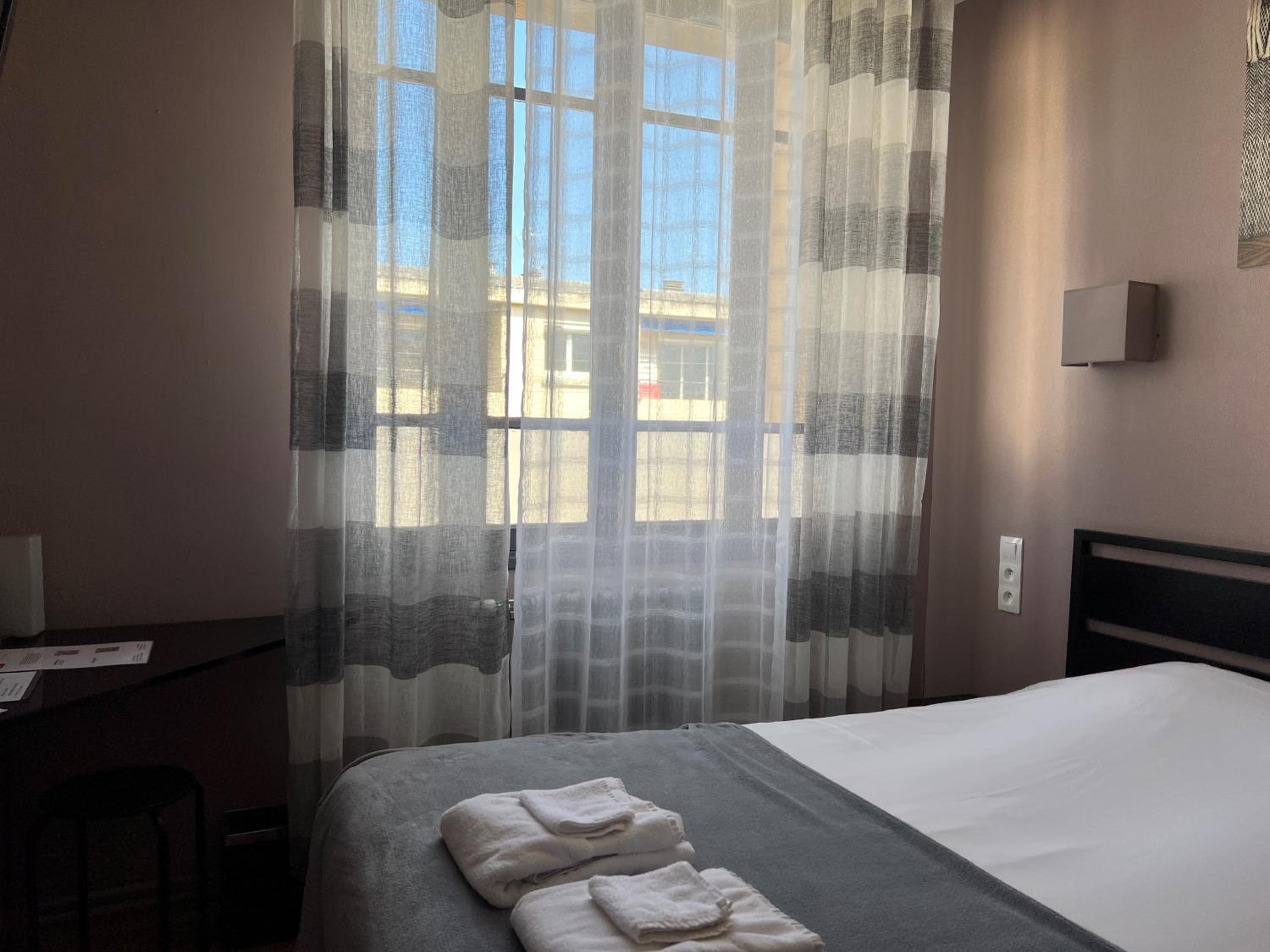 Small Double Room photo 3