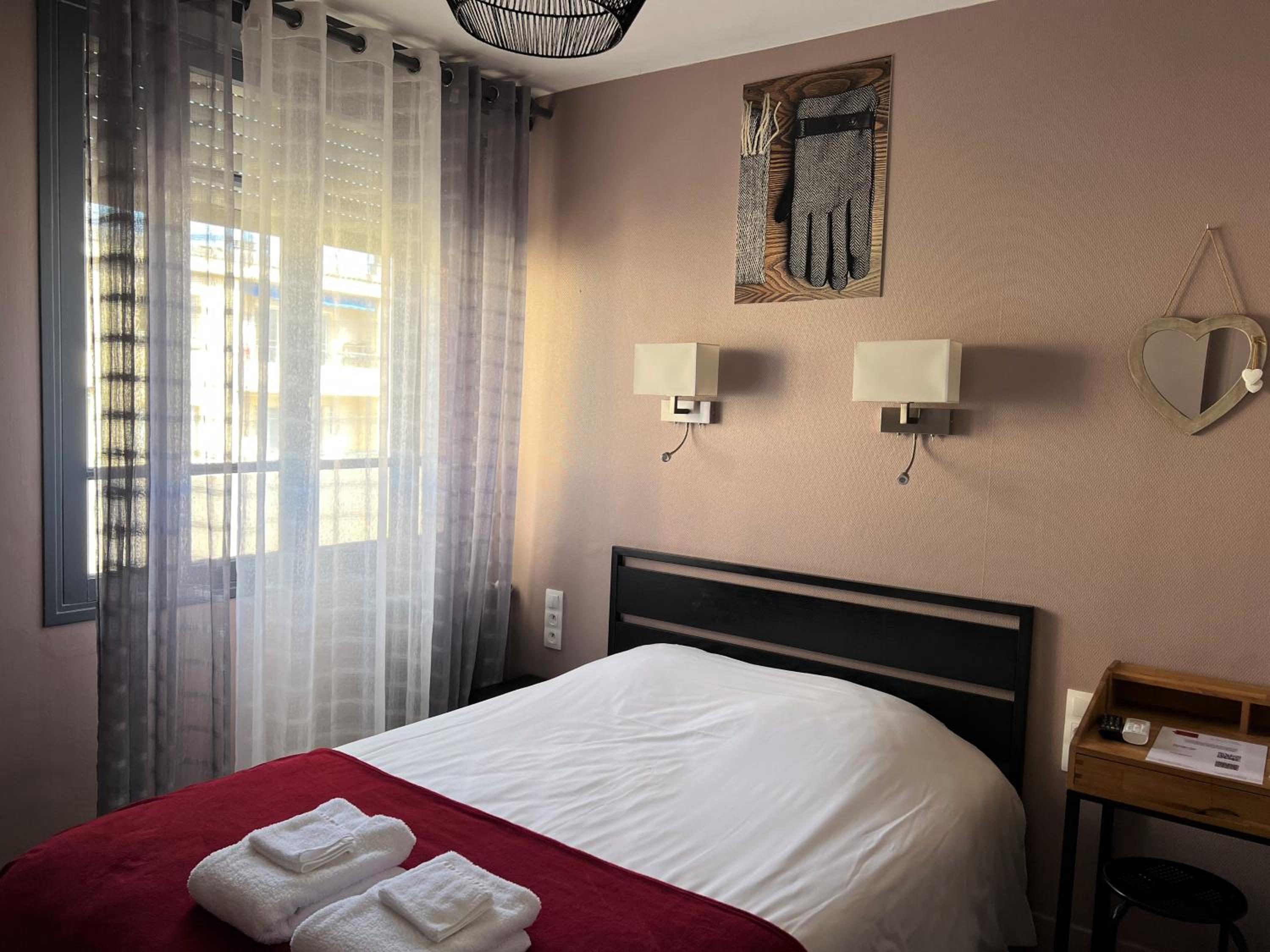 Small Double Room photo 2