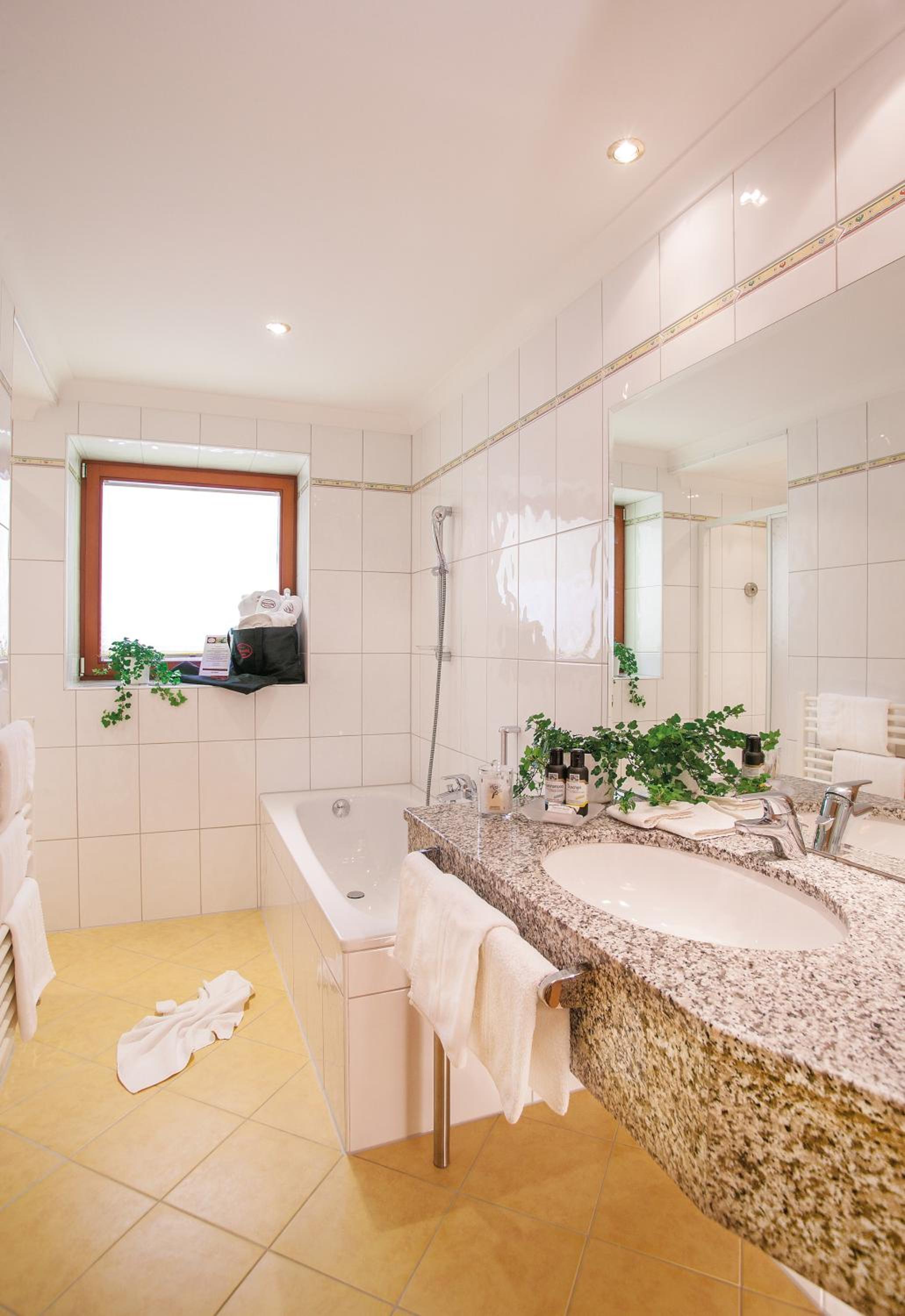 Family Apartment (2 Adults + 2 Children) - Photo 3
