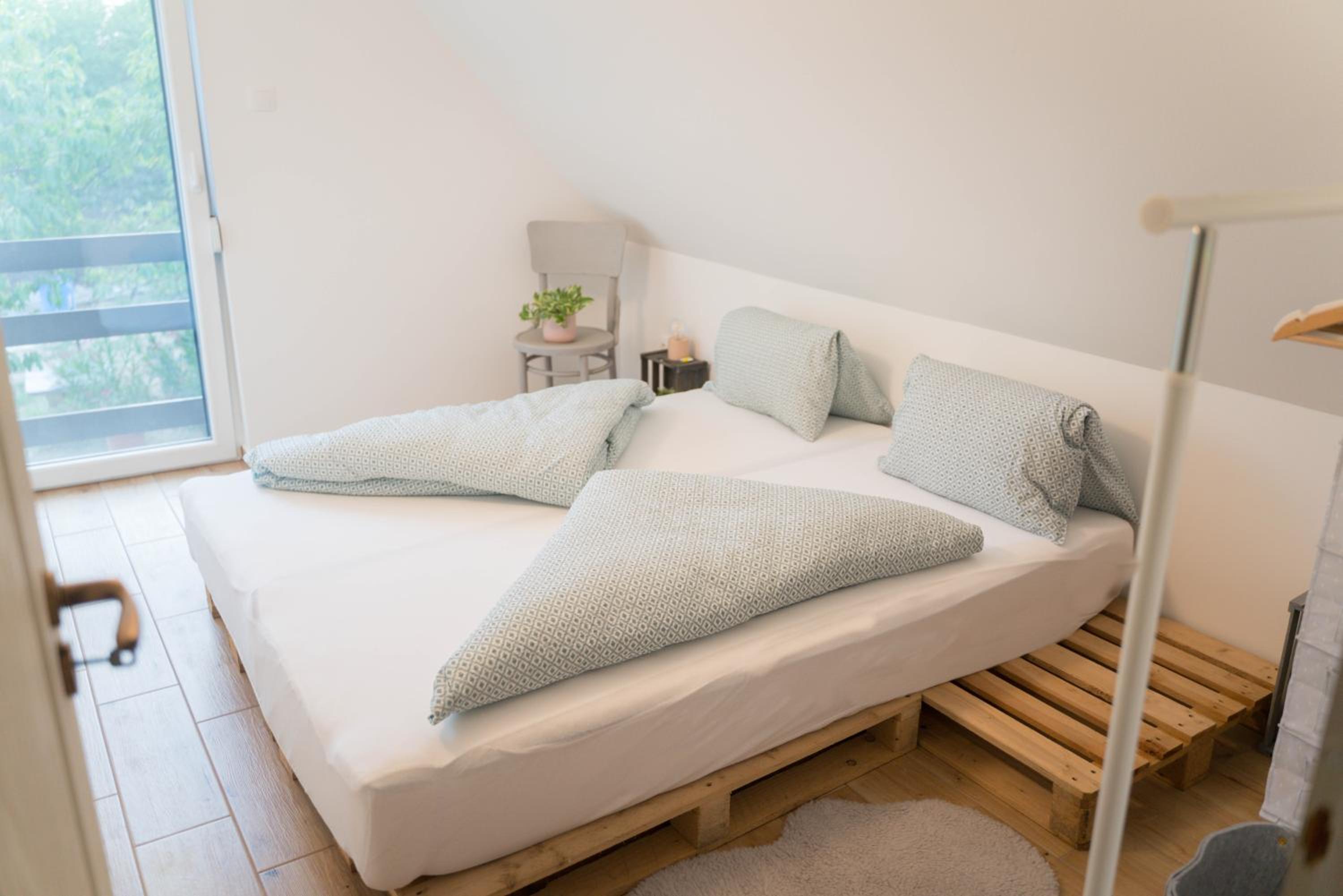 Two-Bedroom House - Photo 9