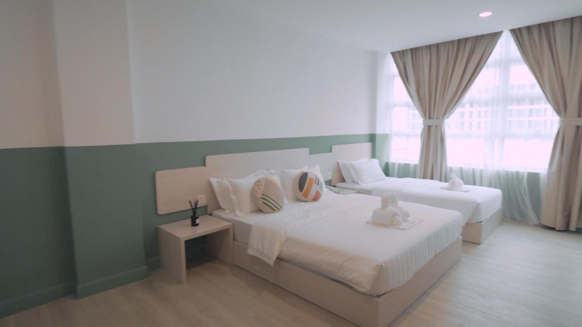 Deluxe Family-3 Room