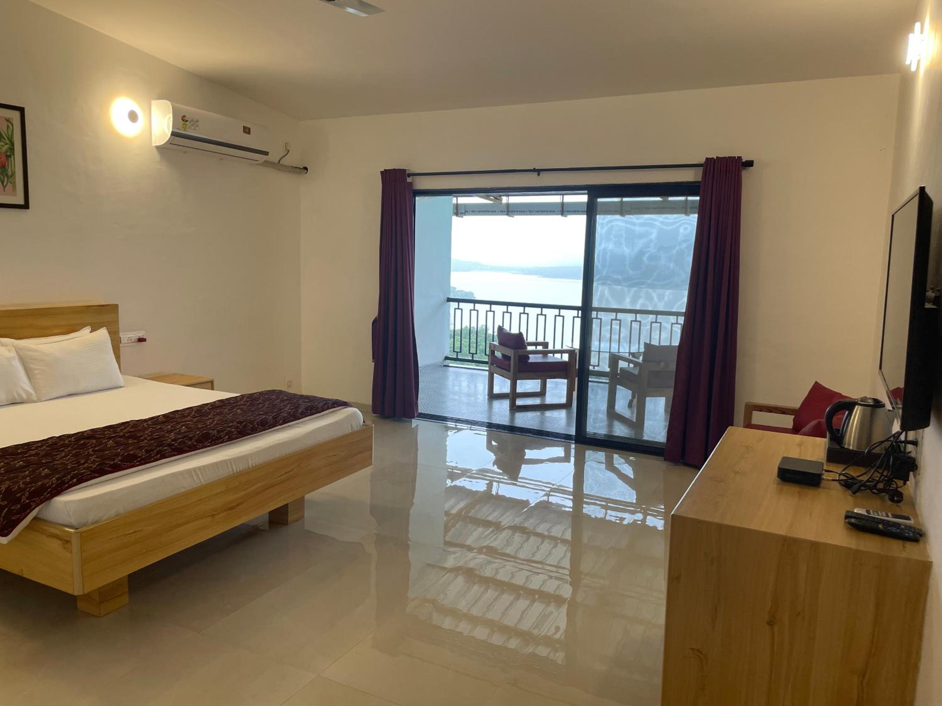 Infinity Villa Super Deluxe - No Stags Allowed - Photo 1