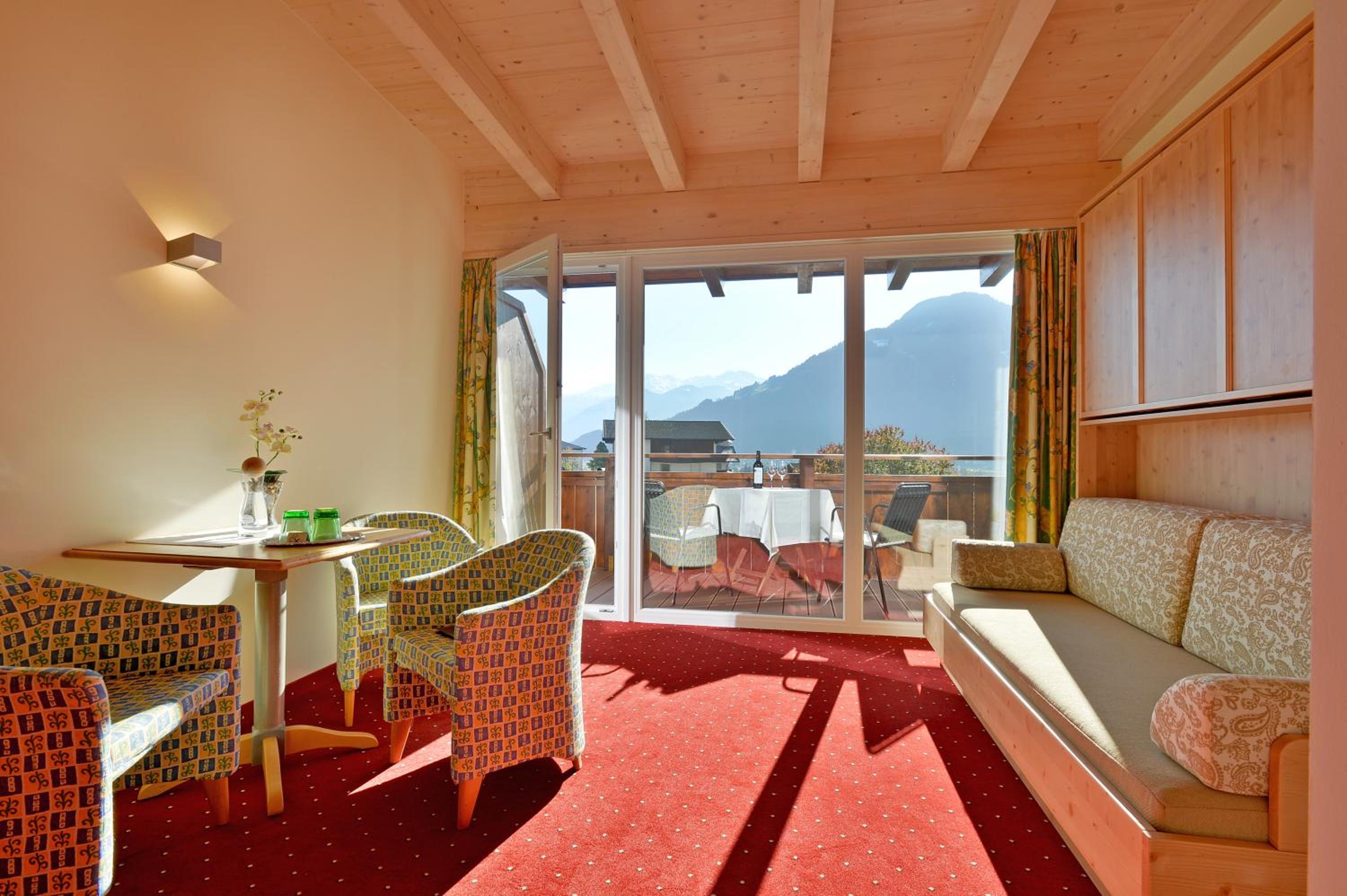 Double or Twin Room with Balcony photo 3