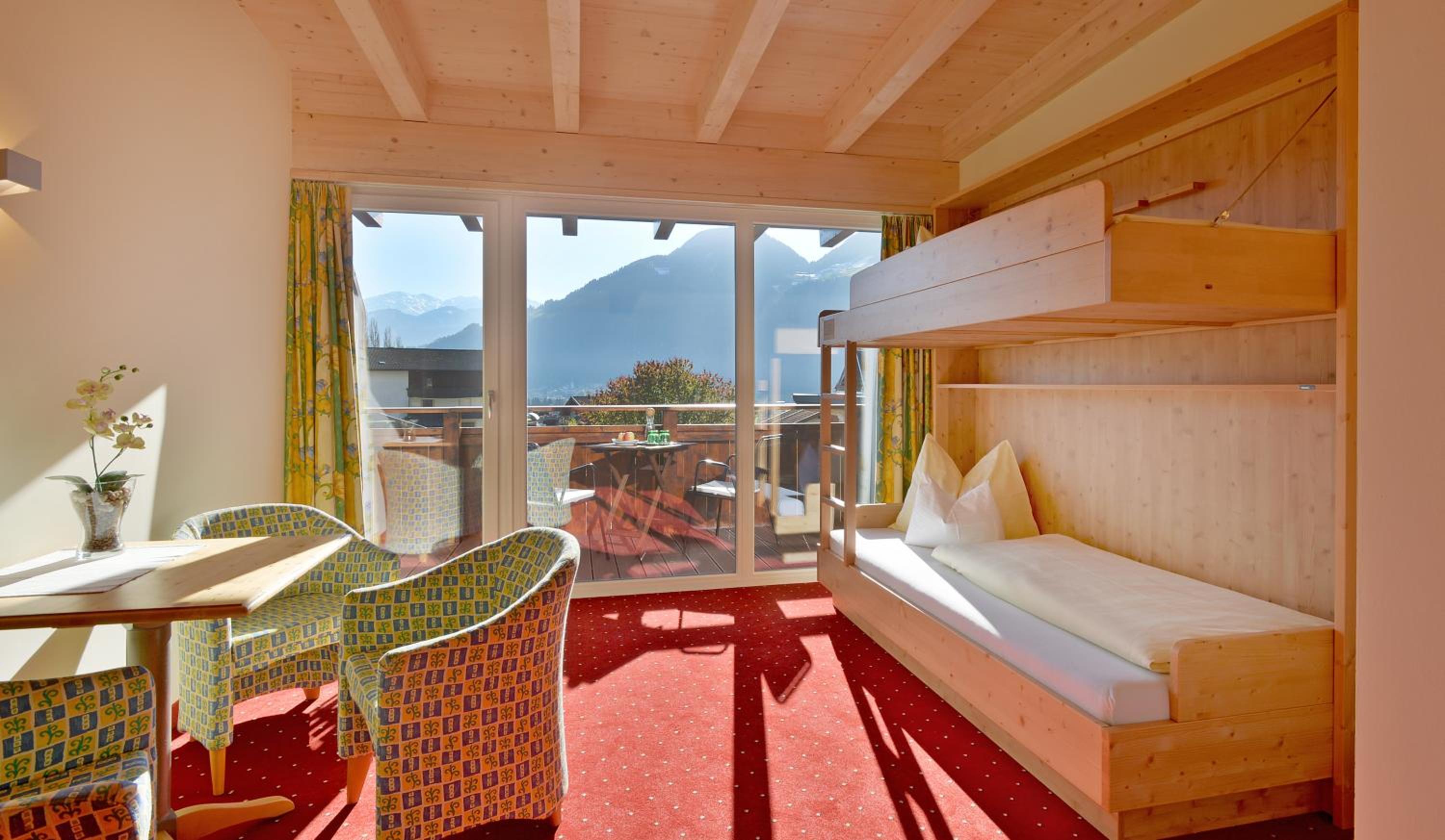 Double or Twin Room with Balcony photo 2
