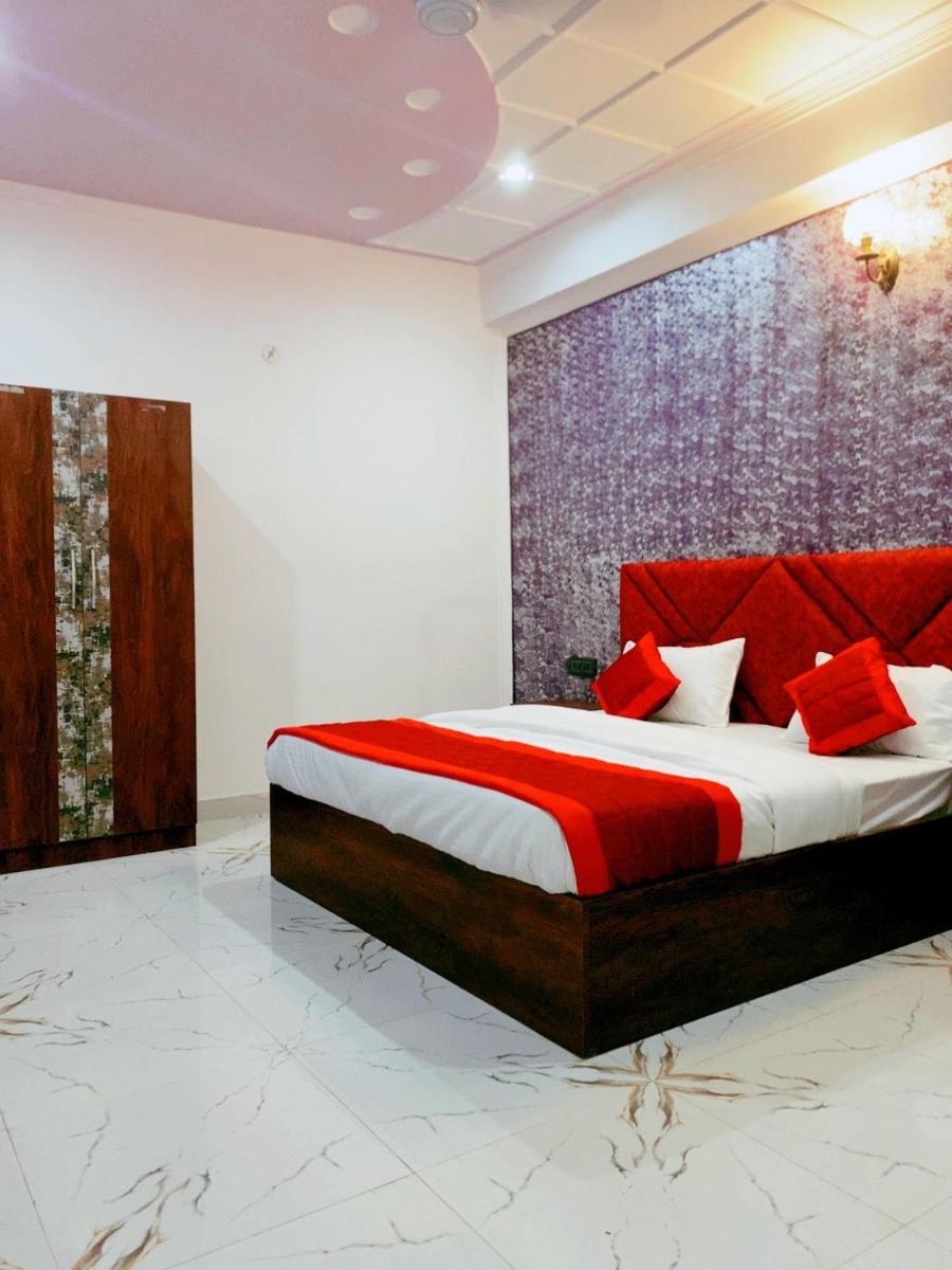 Deluxe Double Room with Balcony photo 1