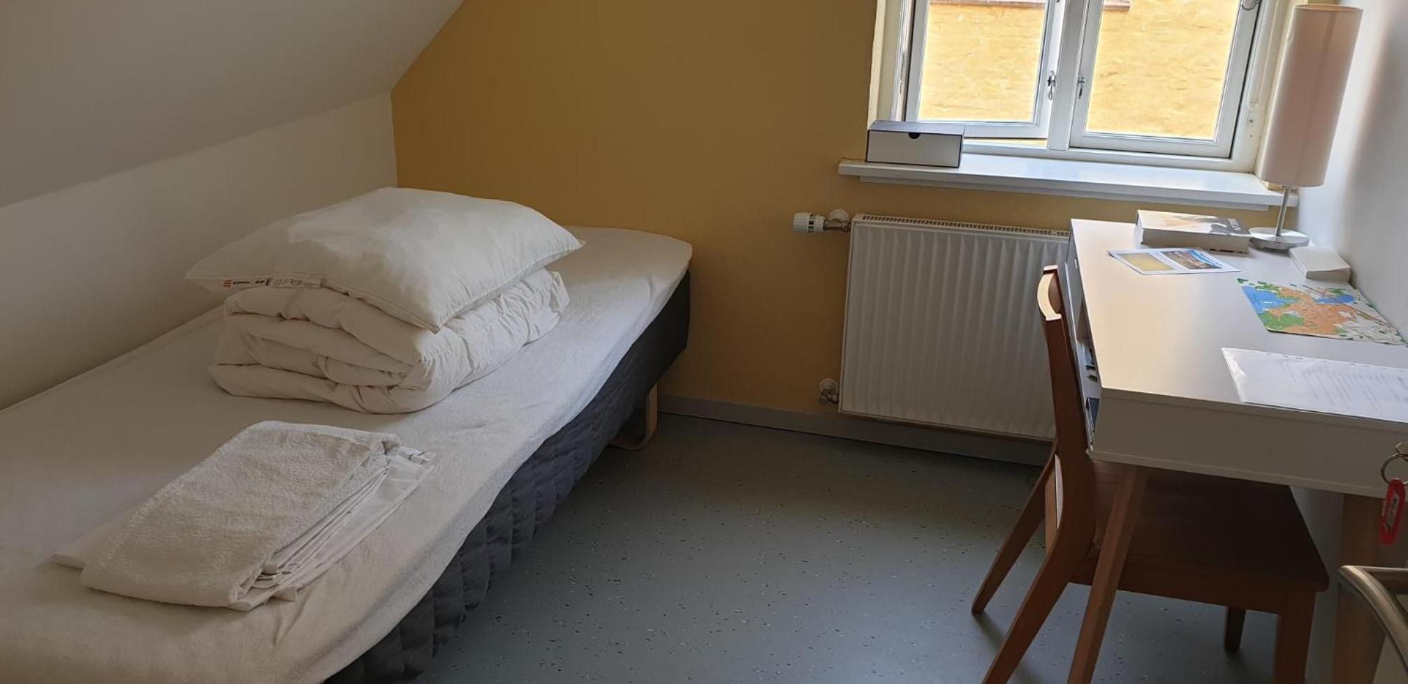 Single Room with Shared Bathroom photo 1