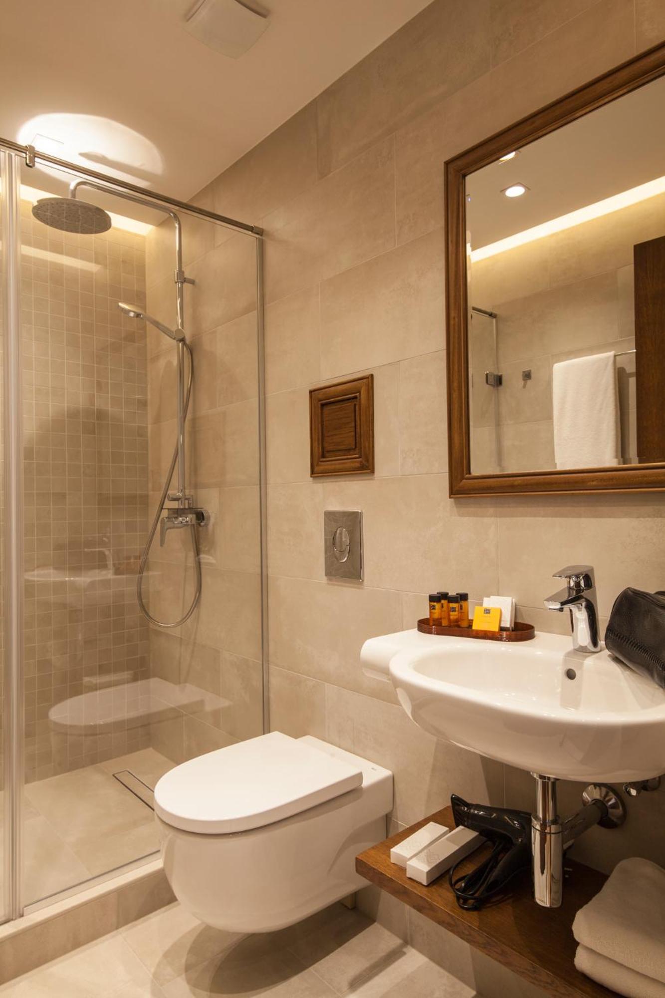 Superior Double Room - Photo 3