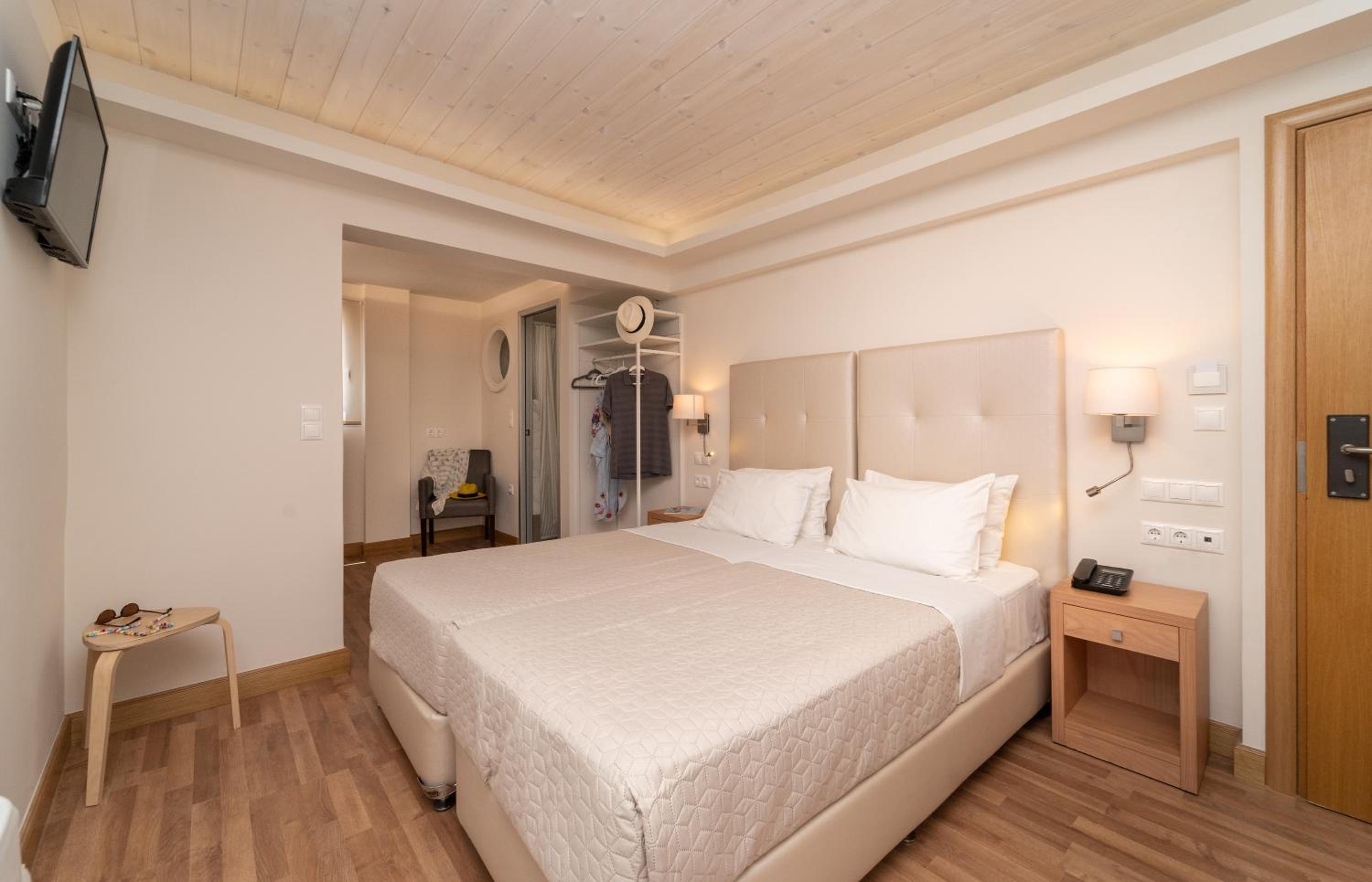 Economy Double Room photo 3