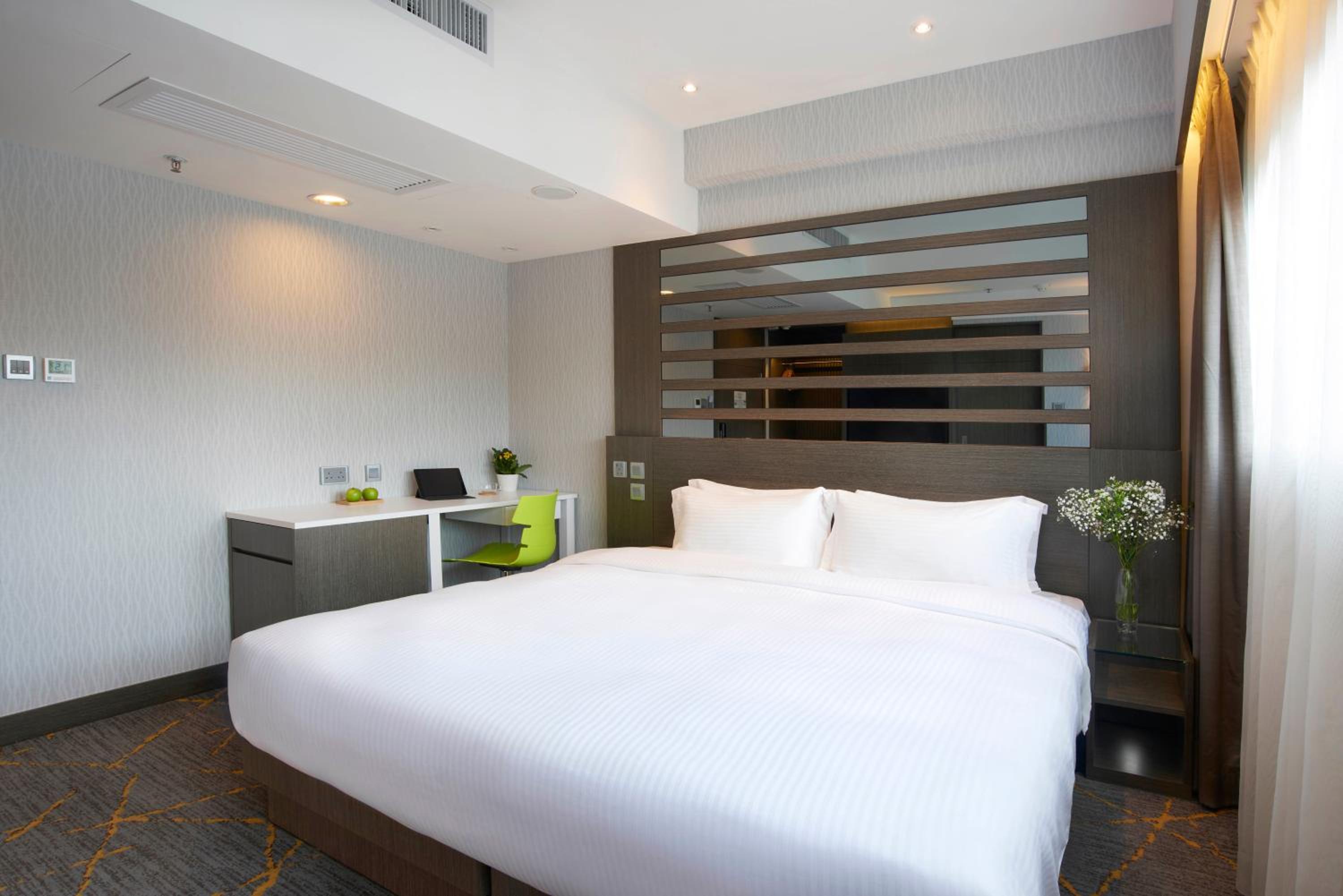 Premier King Room photo 2
