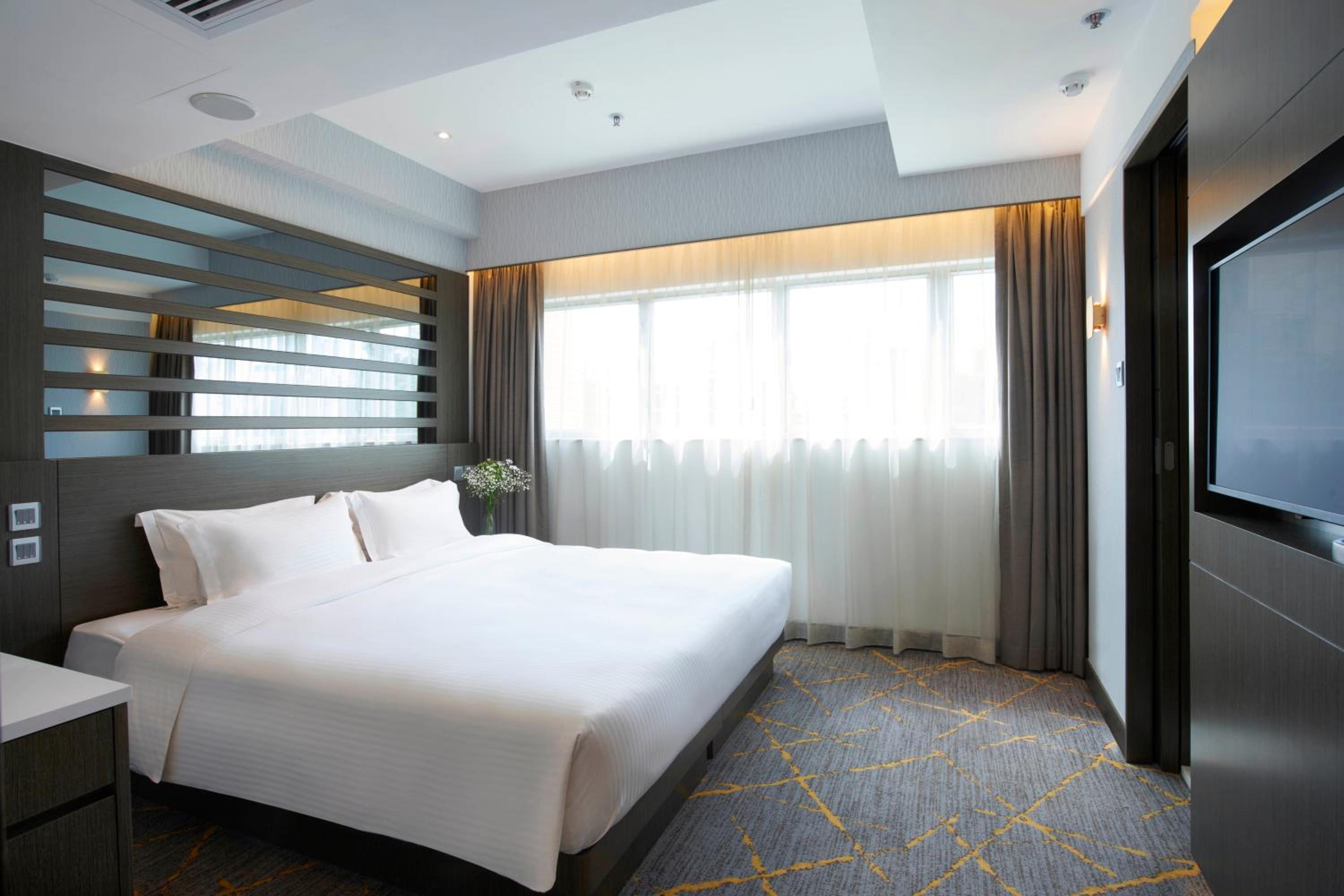 Premier King Room photo 3