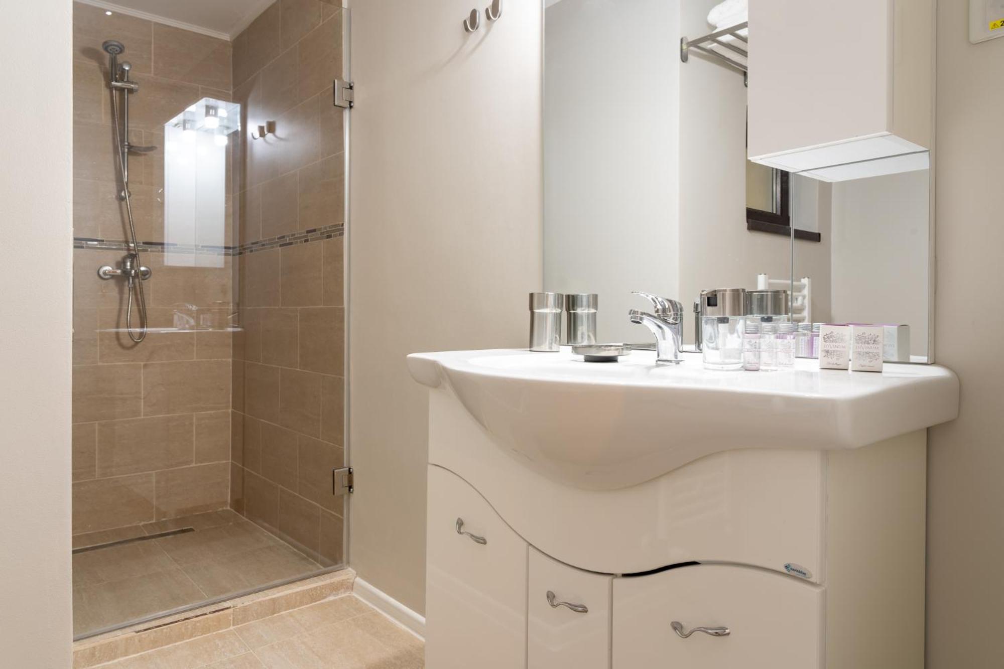 Superior Apartment - Photo 15