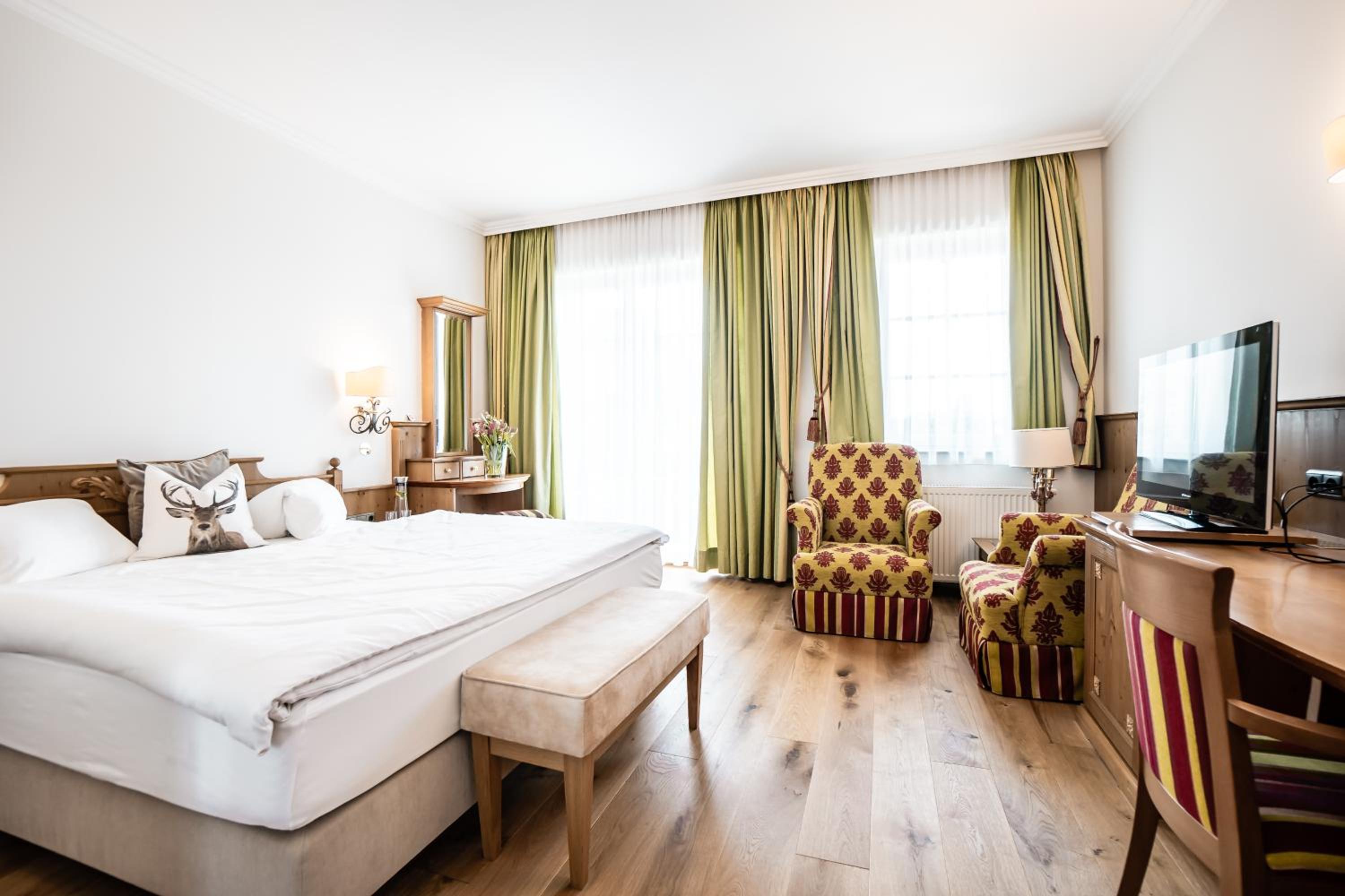 Deluxe Double Room Parking or Garden View