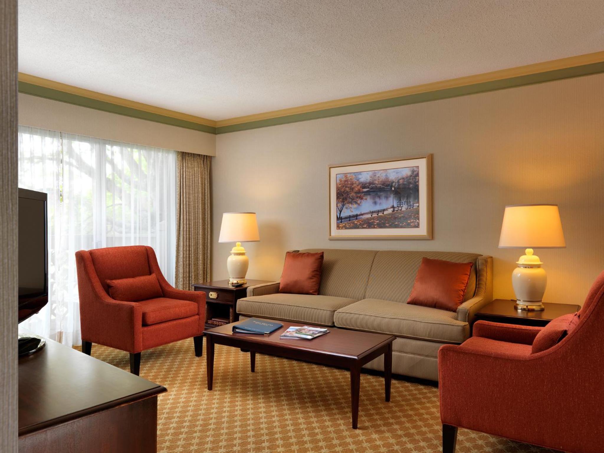 One-Bedroom Suite - Photo 1