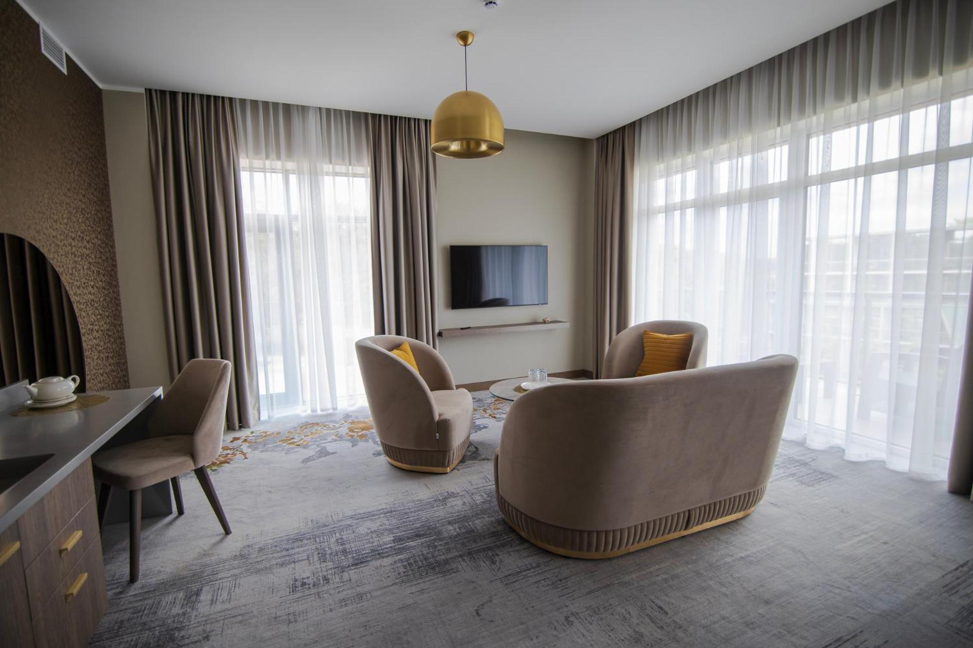 Suite with Treatment Package "Individual“