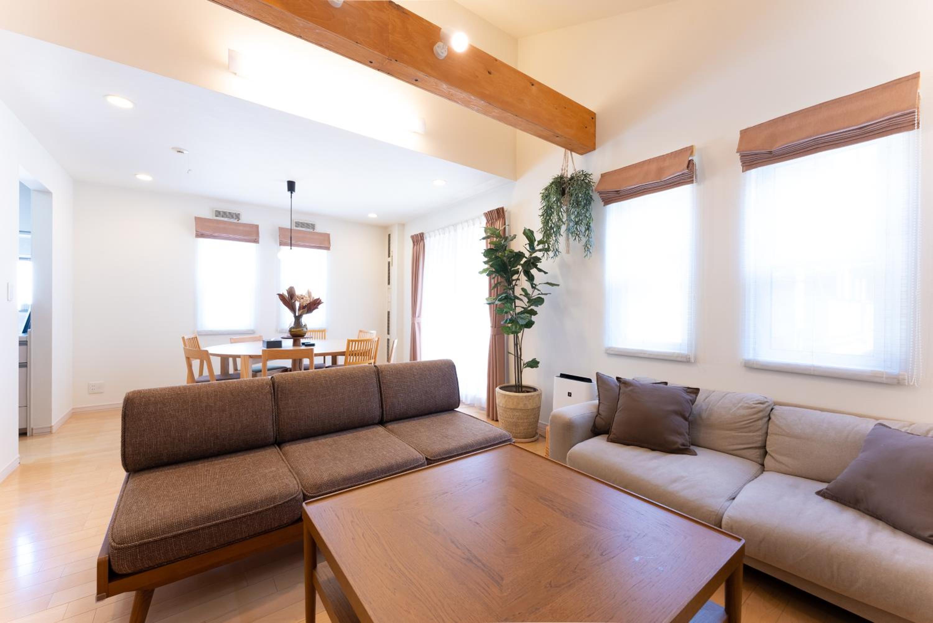 Three-Bedroom Villa - Photo 8