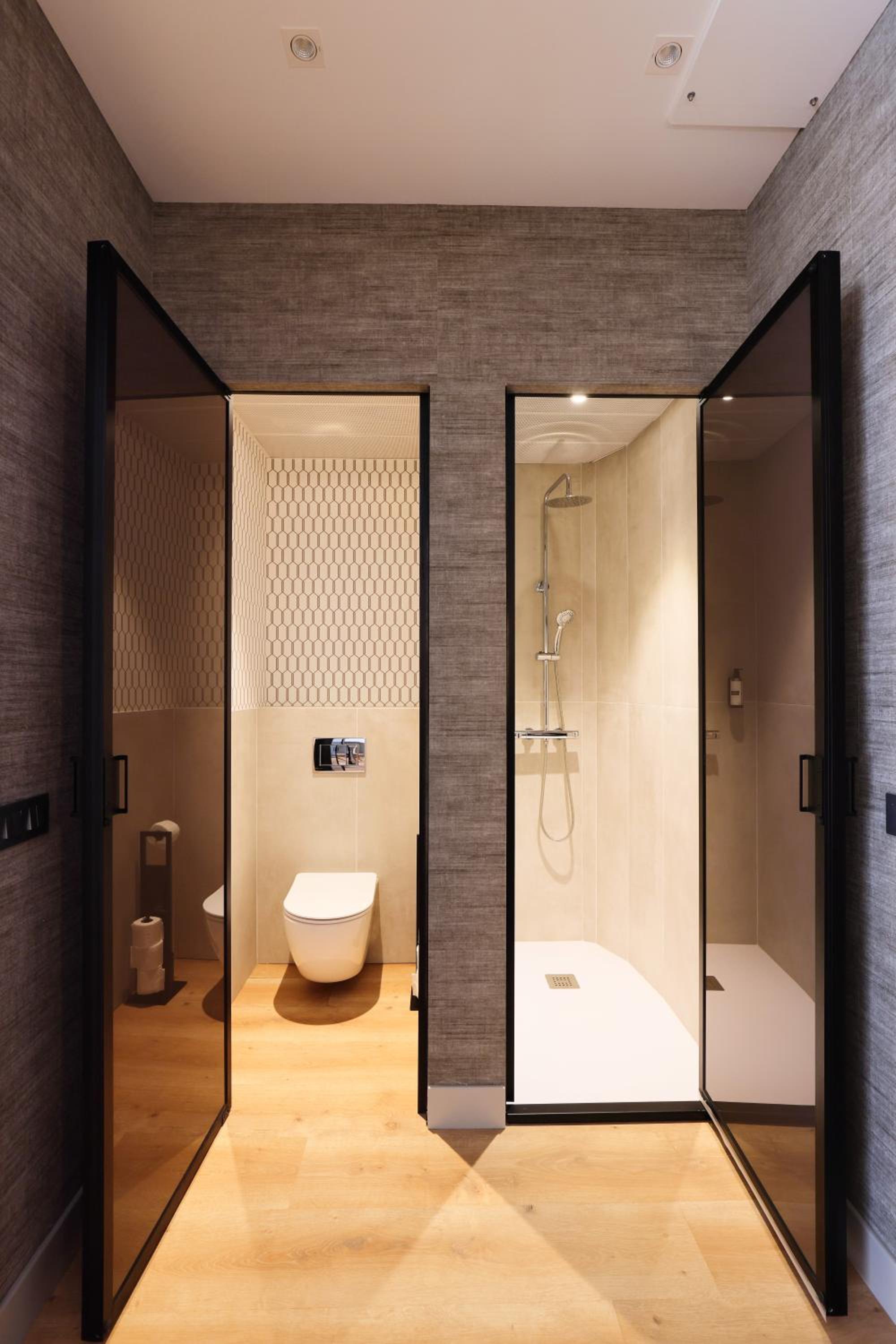 One-Bedroom Apartment - Photo 8