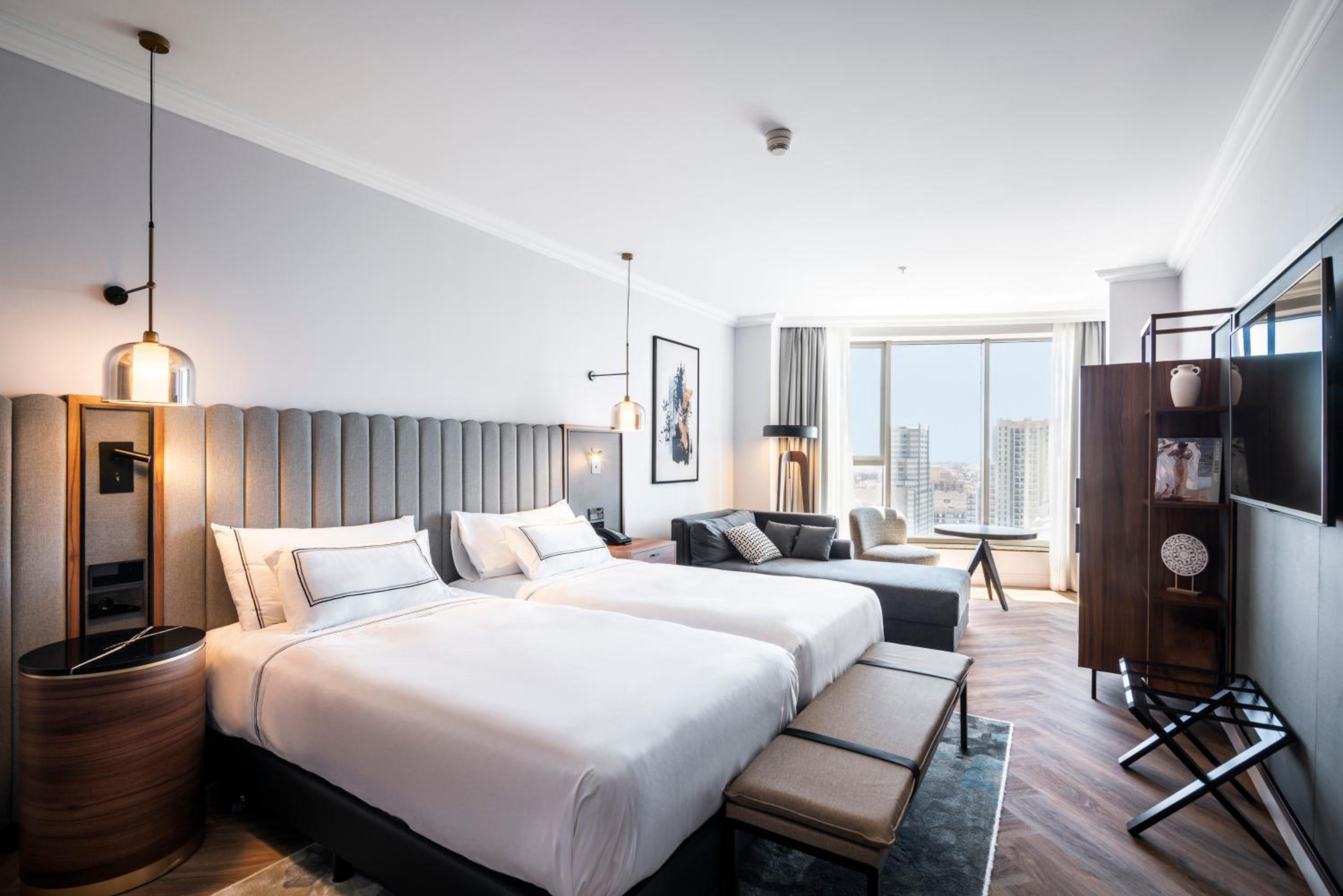 Supreme Room